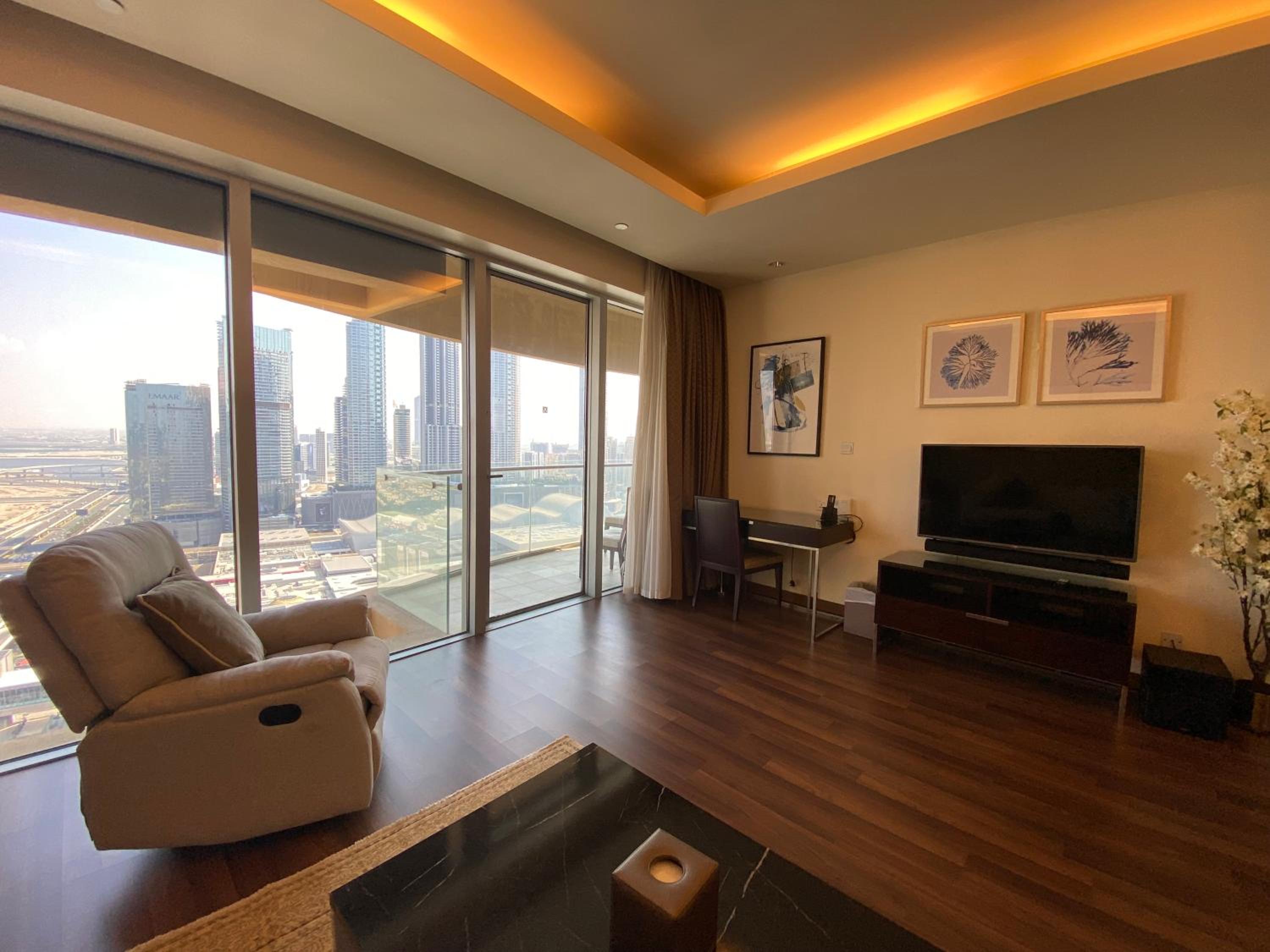 SuperHost EMAAR Residences Fashion Avenue - Former Address Dubai Mall Studio's & 1 BR