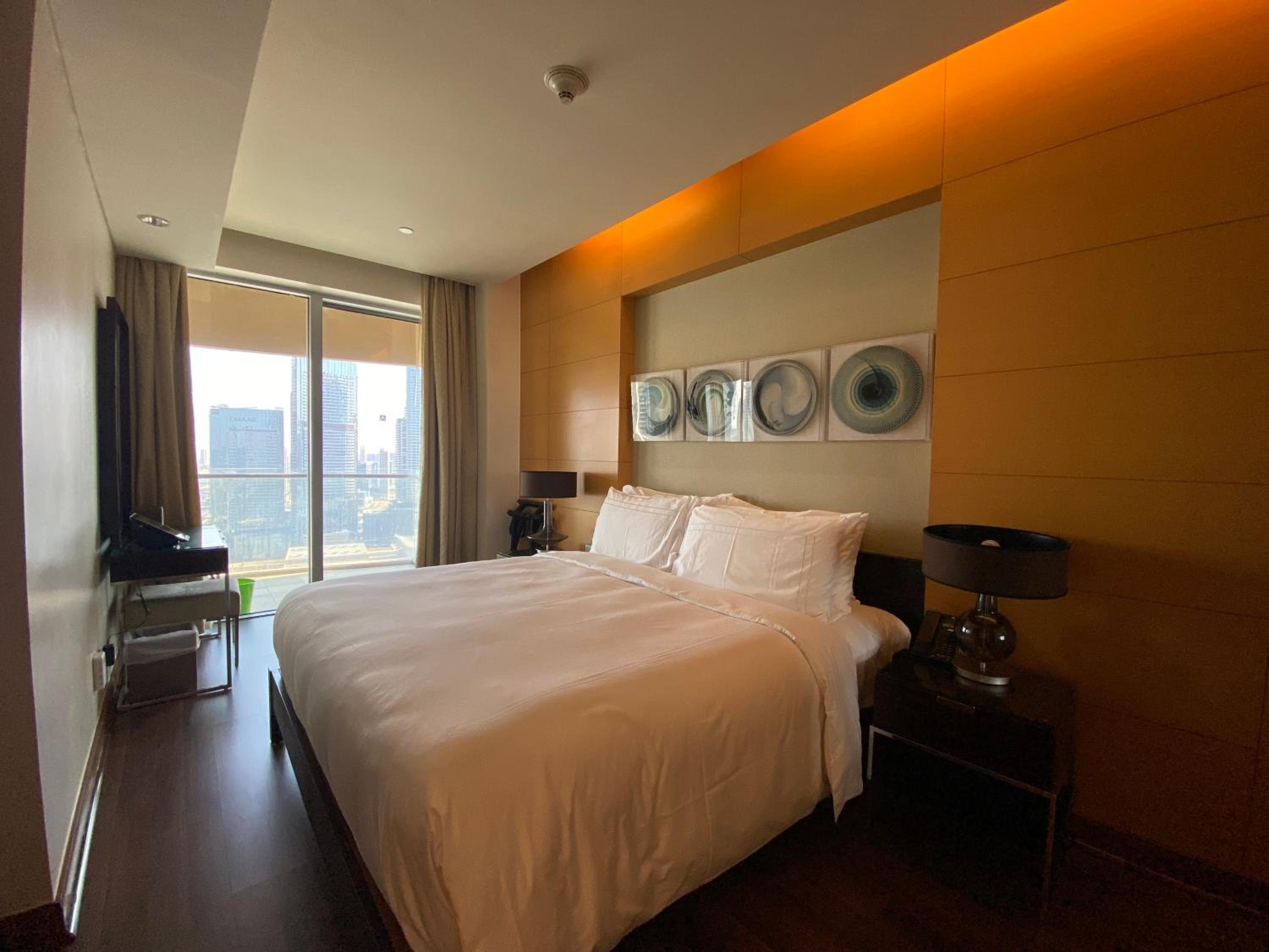 SuperHost EMAAR Residences Fashion Avenue - Former Address Dubai Mall Studio's & 1 BR
