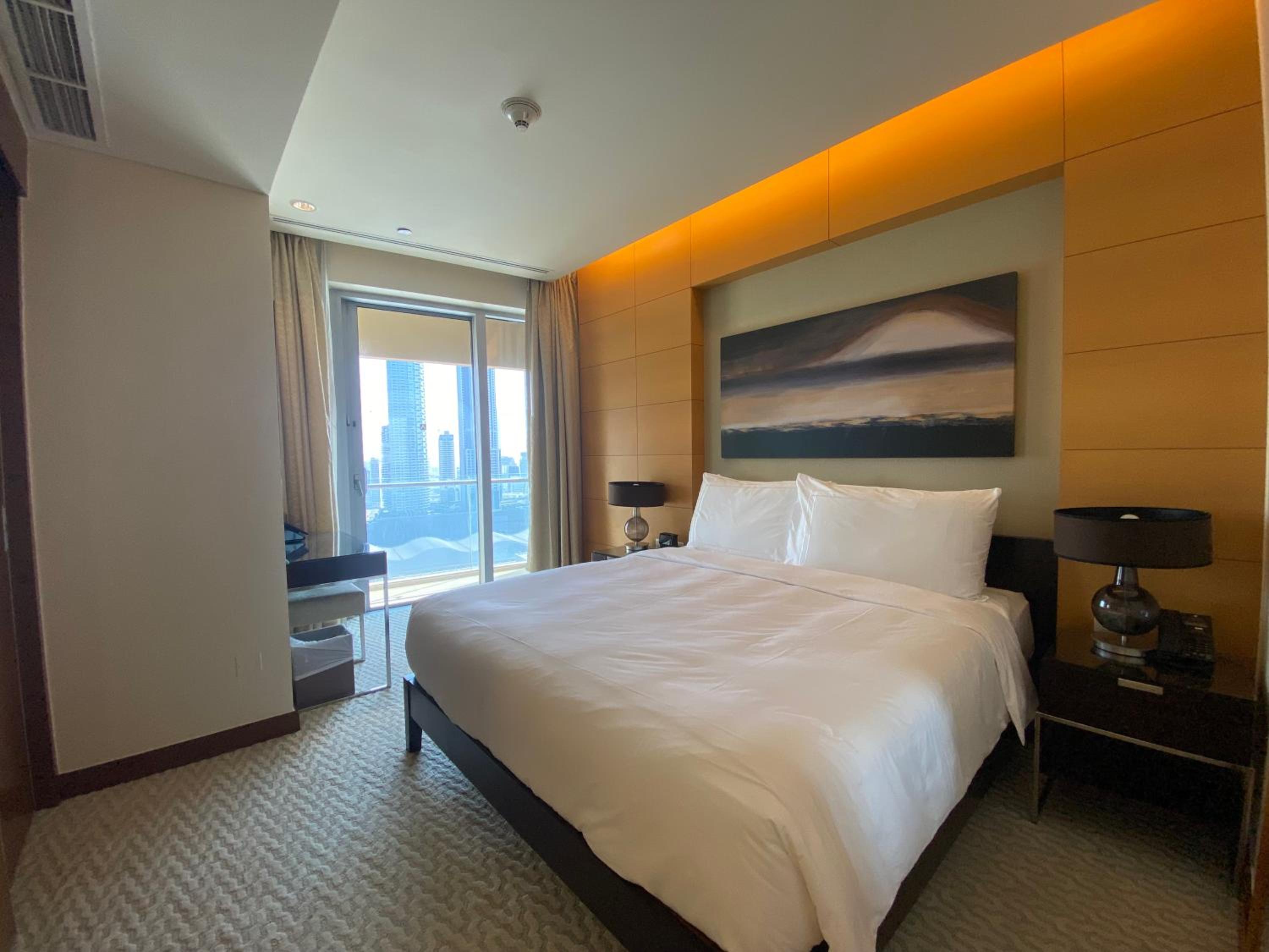 SuperHost EMAAR Residences Fashion Avenue - Former Address Dubai Mall Studio's & 1 BR