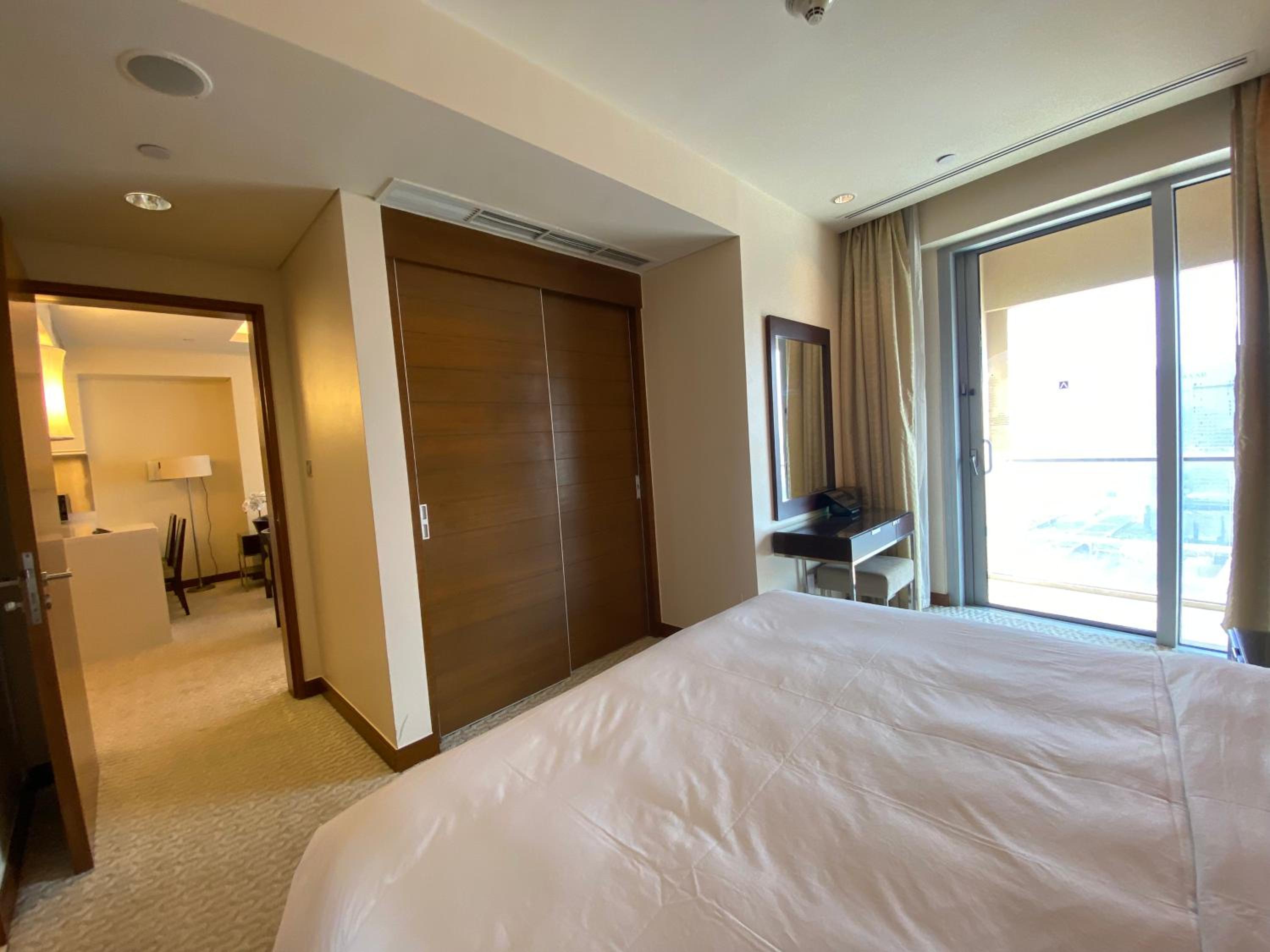 SuperHost EMAAR Residences Fashion Avenue - Former Address Dubai Mall Studio's & 1 BR