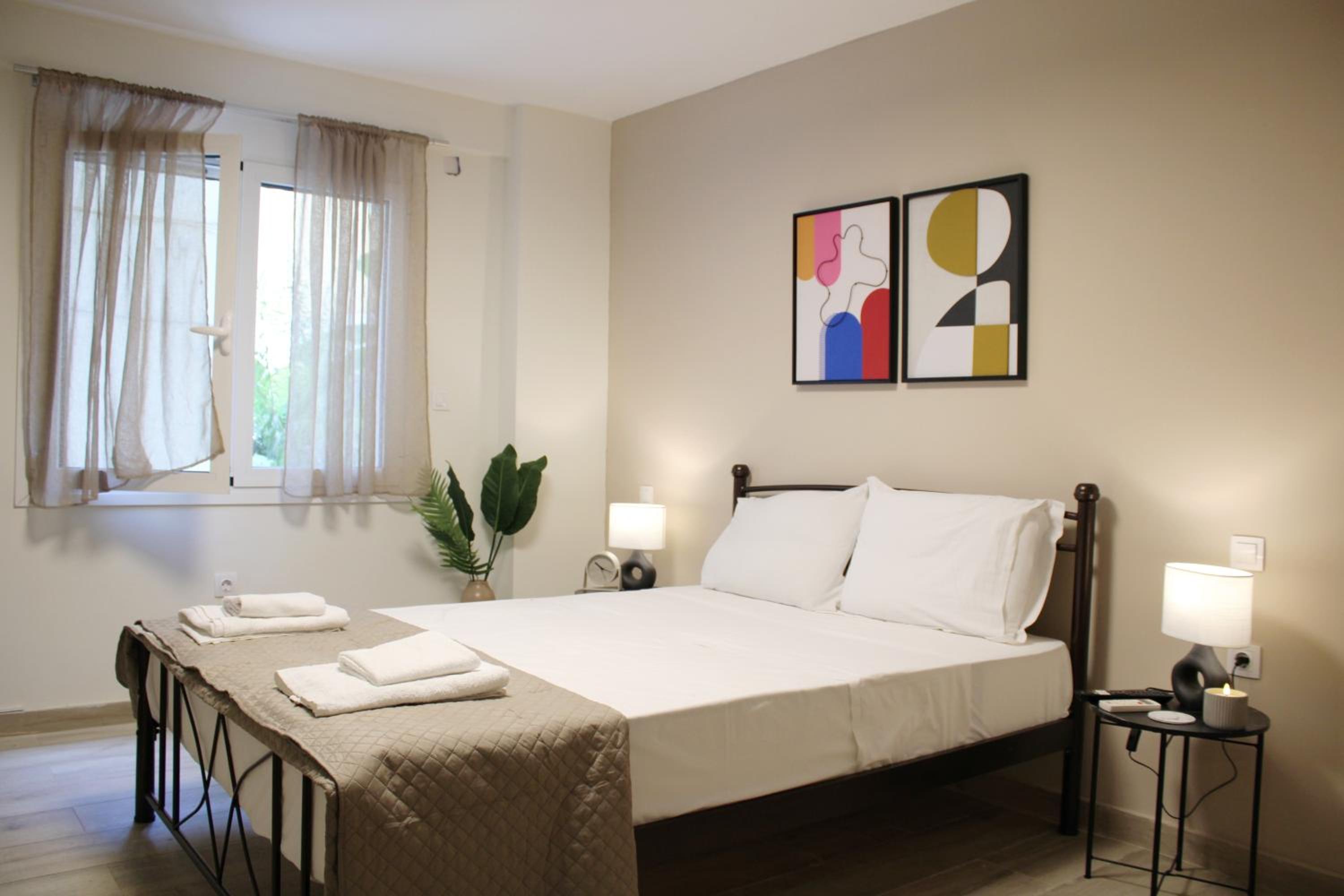 ARIS- King suite on the boulevard