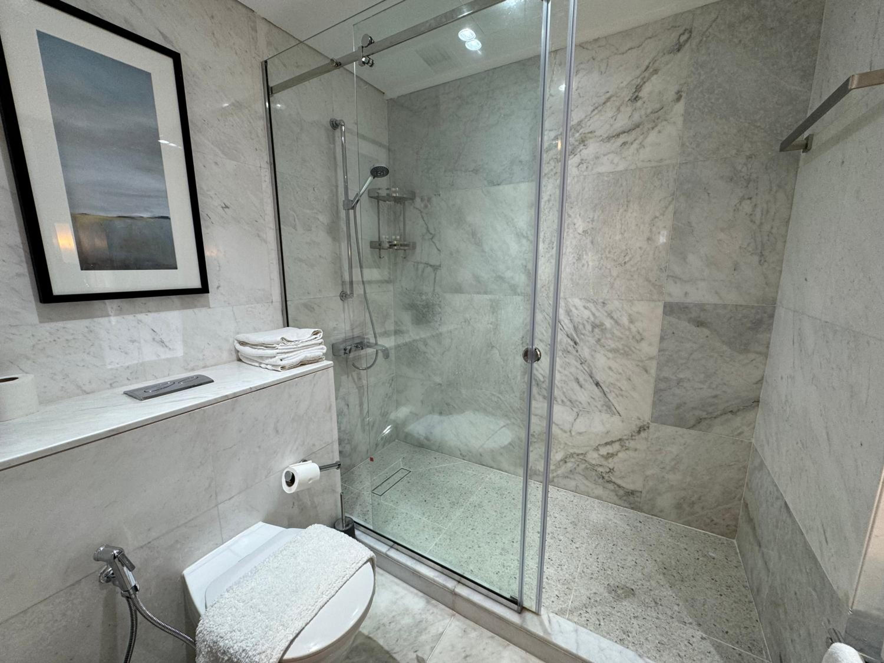 SuperHost EMAAR Residences Fashion Avenue - Former Address Dubai Mall Studio's & 1 BR
