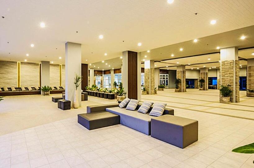 Lumpini Park Beach 2BR Seaview Room 78 sqm
