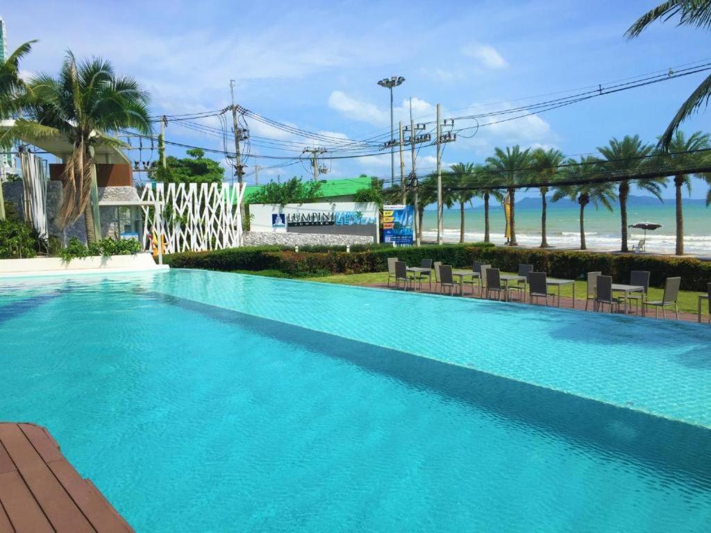 Lumpini Park Beach 2BR Seaview Room 78 sqm