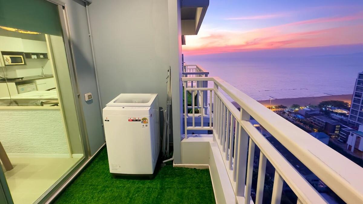 Lumpini Park Beach 2BR Seaview Room 78 sqm