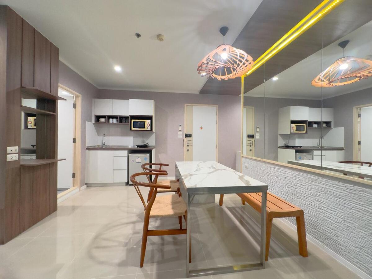 Lumpini Park Beach 2BR Seaview Room 78 sqm