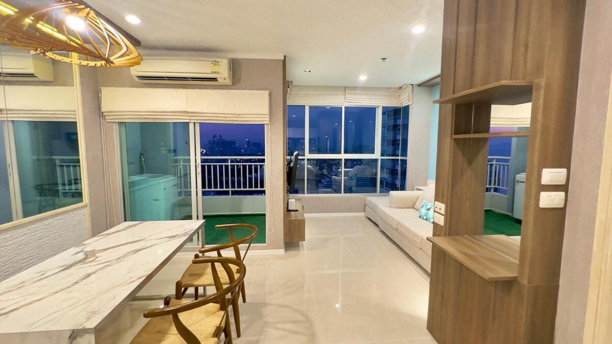 Lumpini Park Beach 2BR Seaview Room 78 sqm