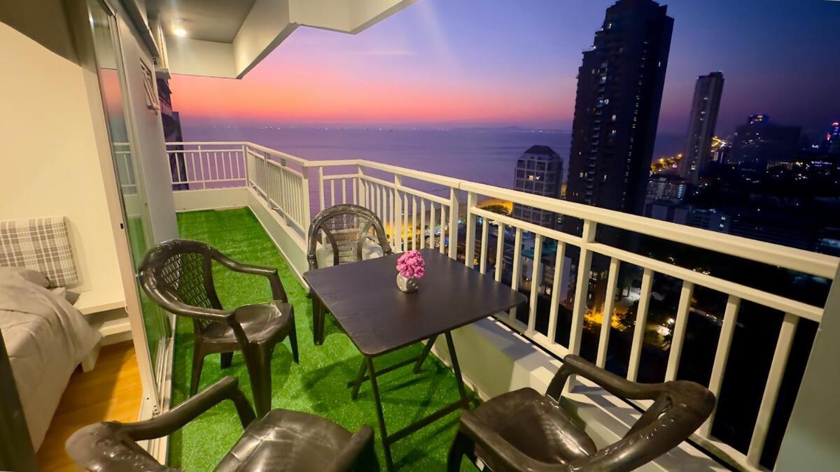 Lumpini Park Beach 2BR Seaview Room 78 sqm