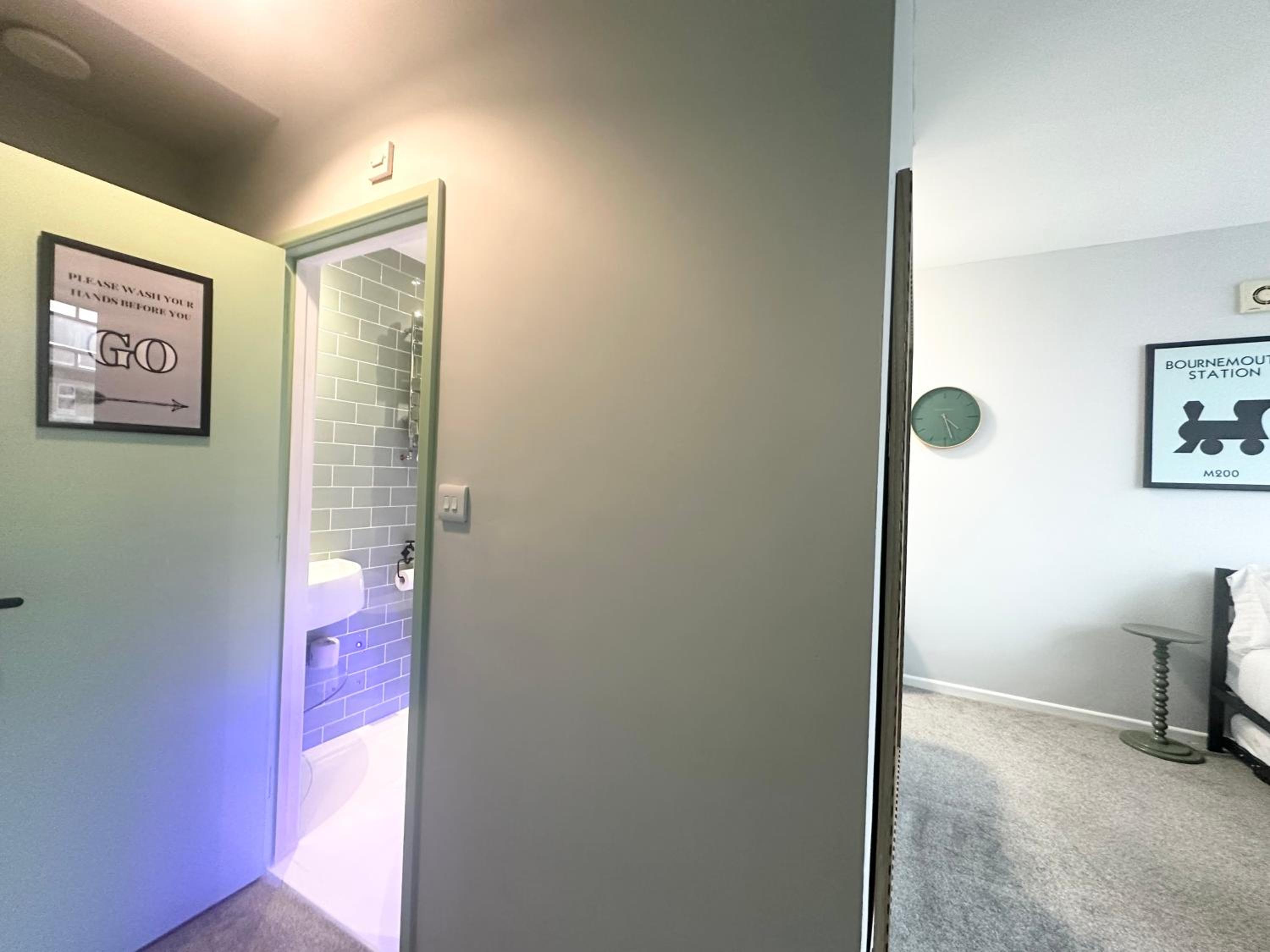 The Board Games Apartments - Brought to you by Coastline Retreats - Themed town centre apartments ALL WITH LUXURY 2 PERSON JACUZZI BATHS - 5 mins walk to t