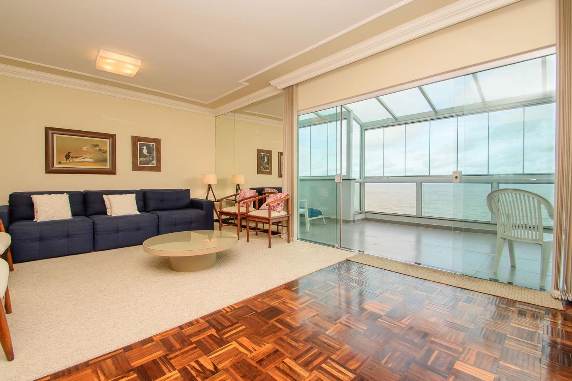 Cobertura Luxuosa na Av. Atlântica Bc GC4246