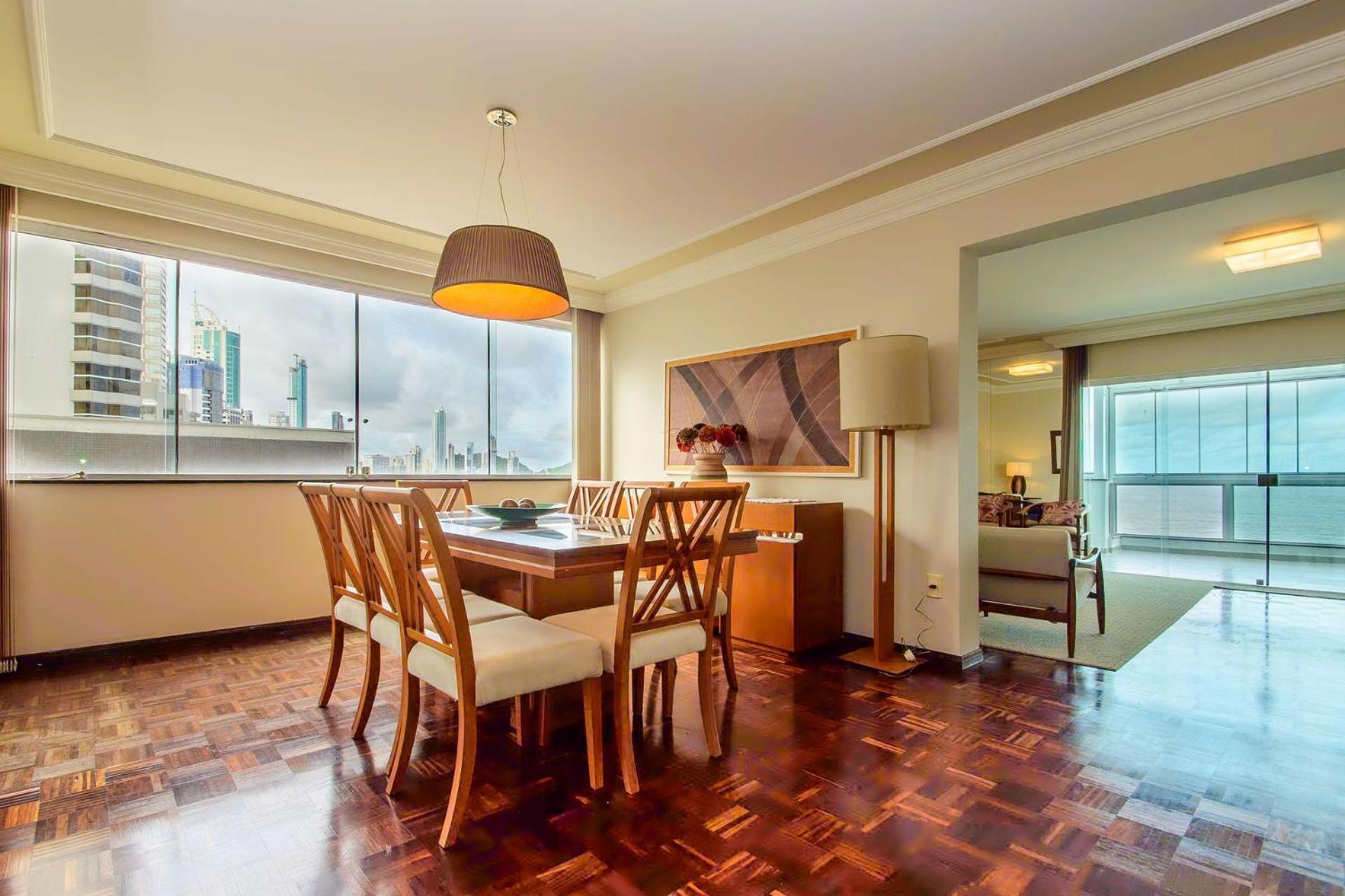 Cobertura Luxuosa na Av. Atlântica Bc GC4246