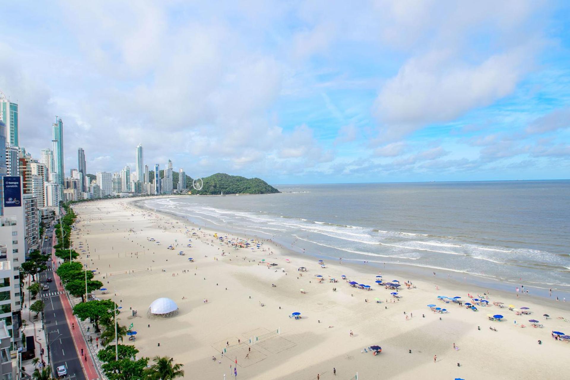 Cobertura Luxuosa na Av. Atlântica Bc GC4246