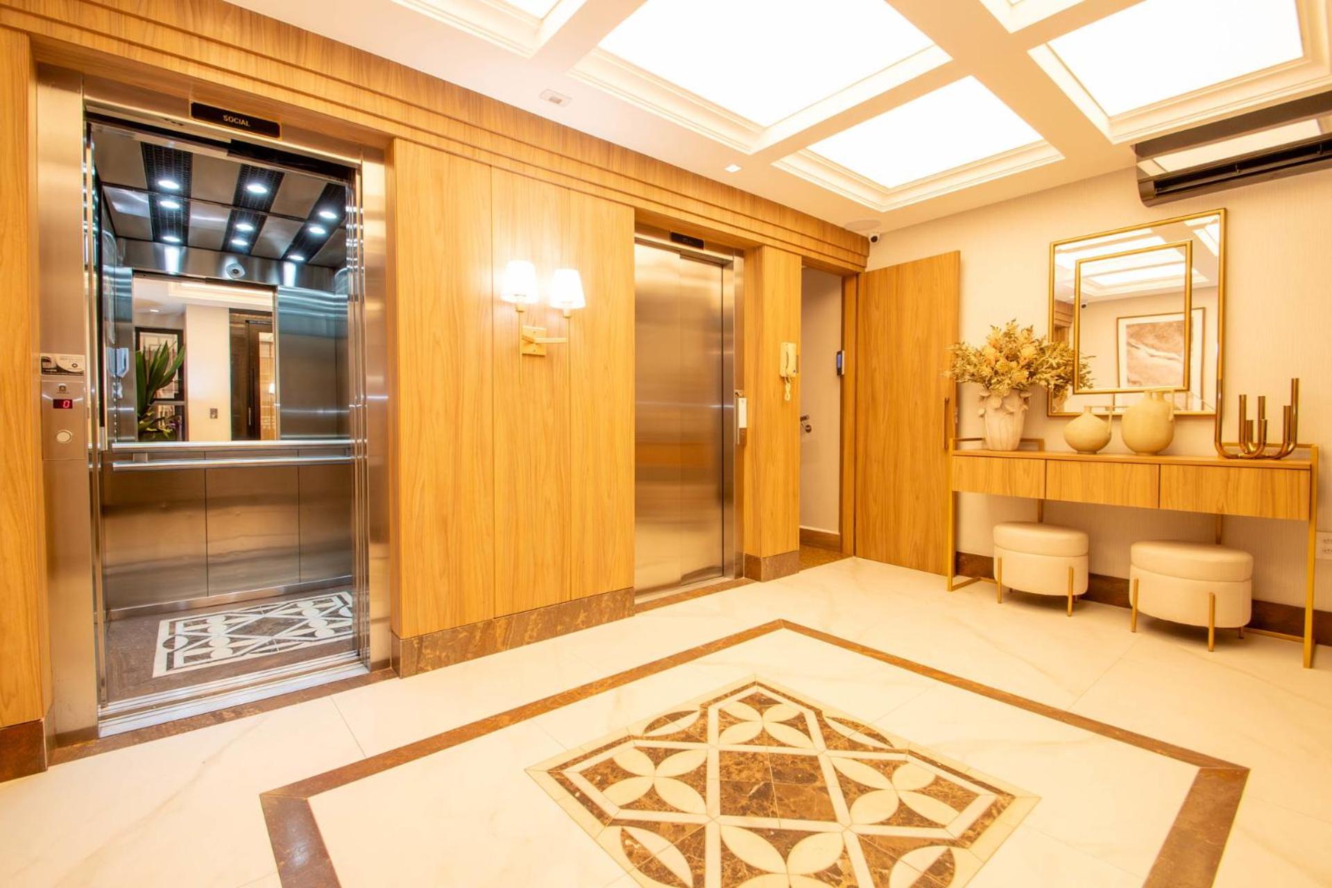 Cobertura Luxuosa na Av. Atlântica Bc GC4246