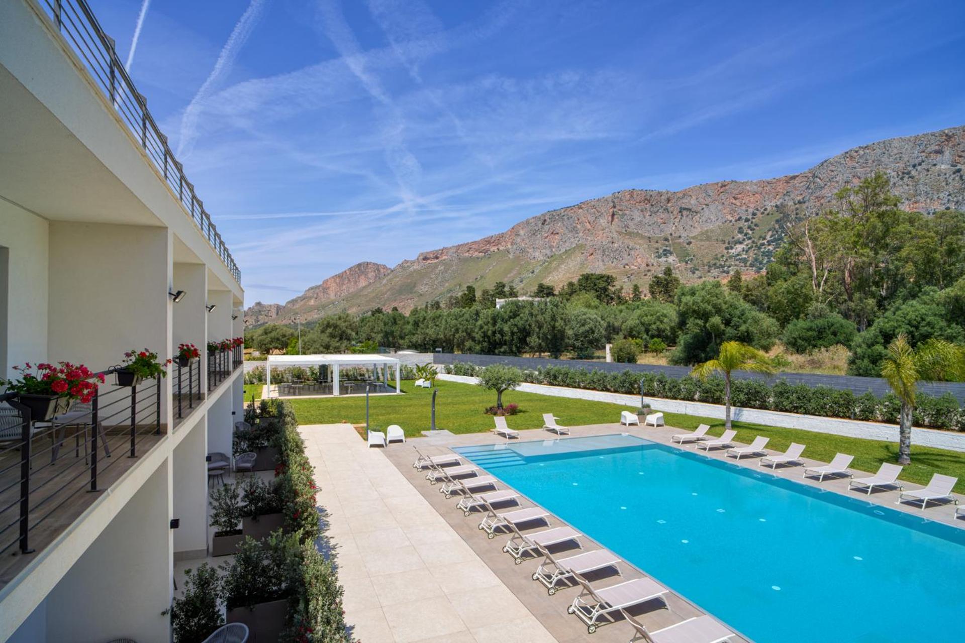 Ella Suites Apartments