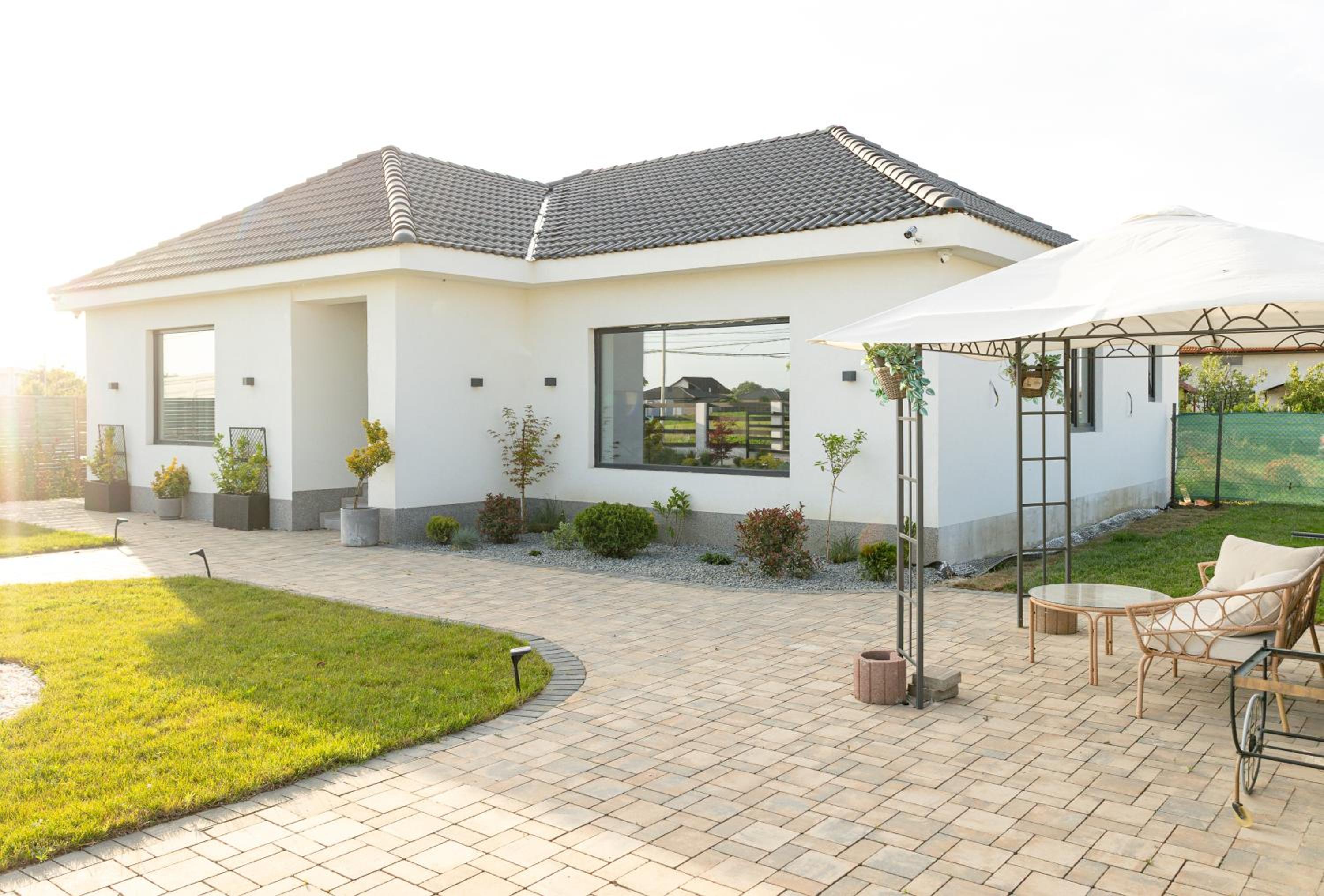 Amavi Homes With Garden