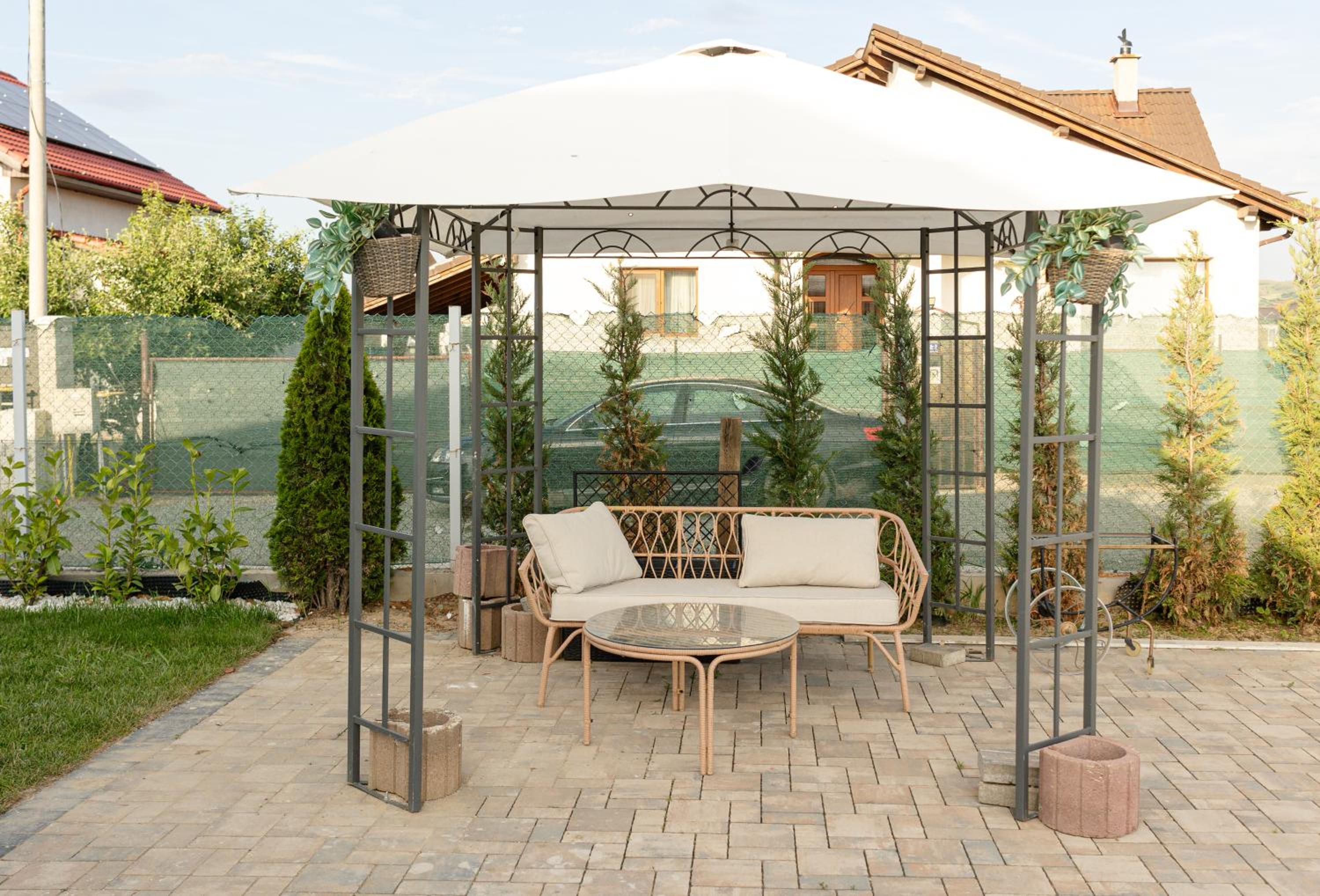 Amavi Homes With Garden