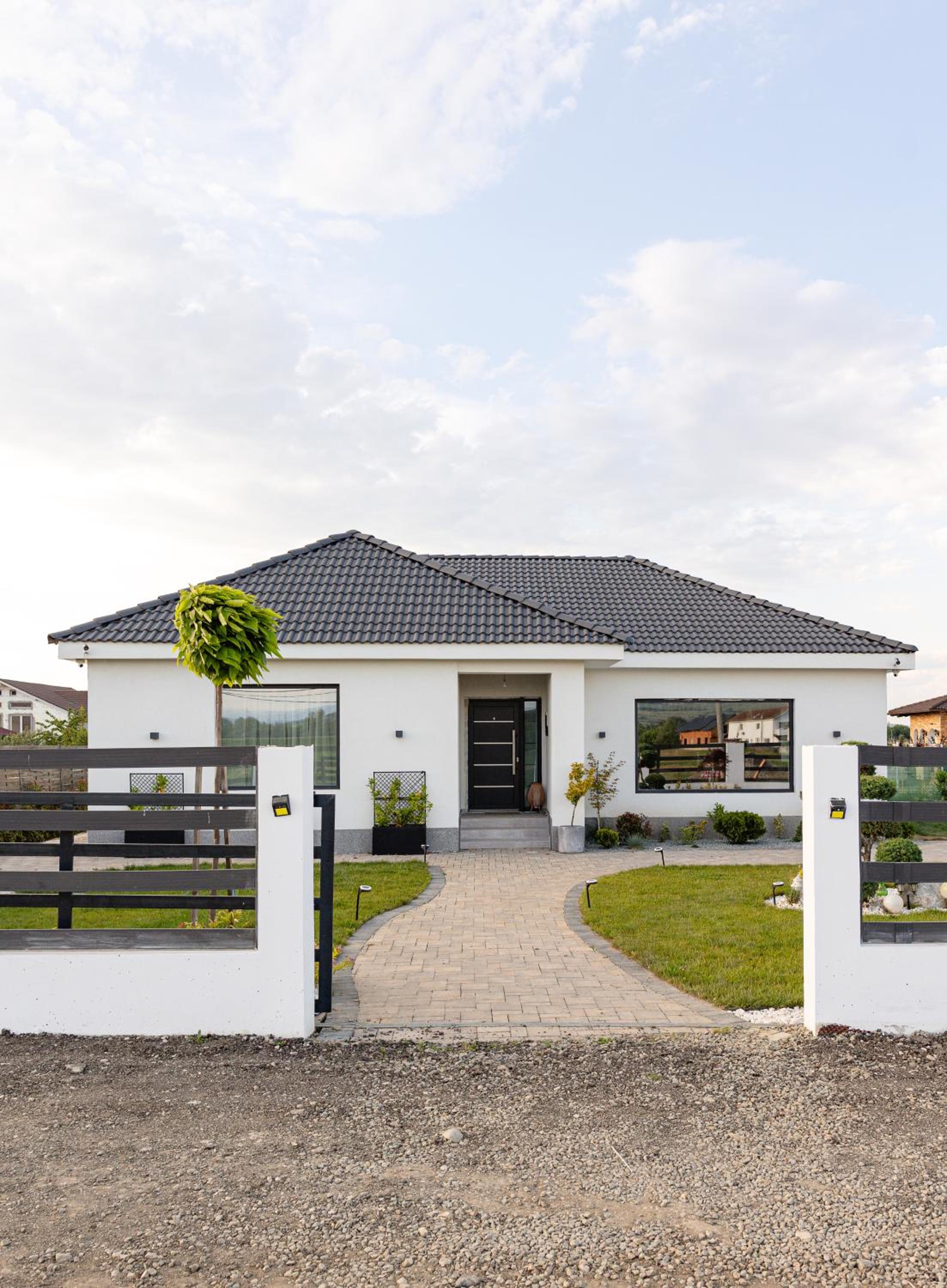 Amavi Homes With Garden