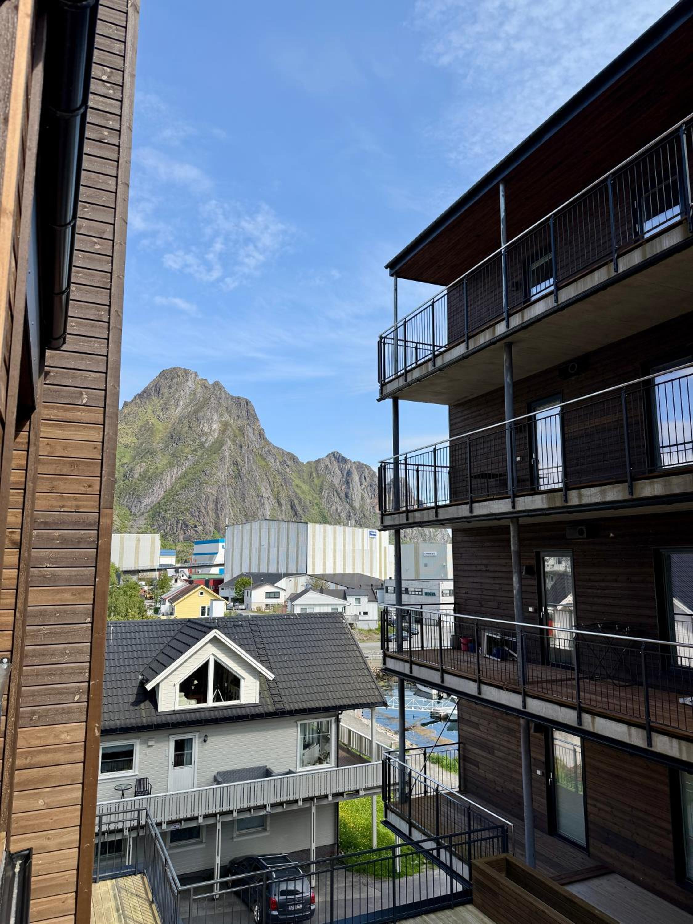 Modern apartment with balcony in the center of Svolvær