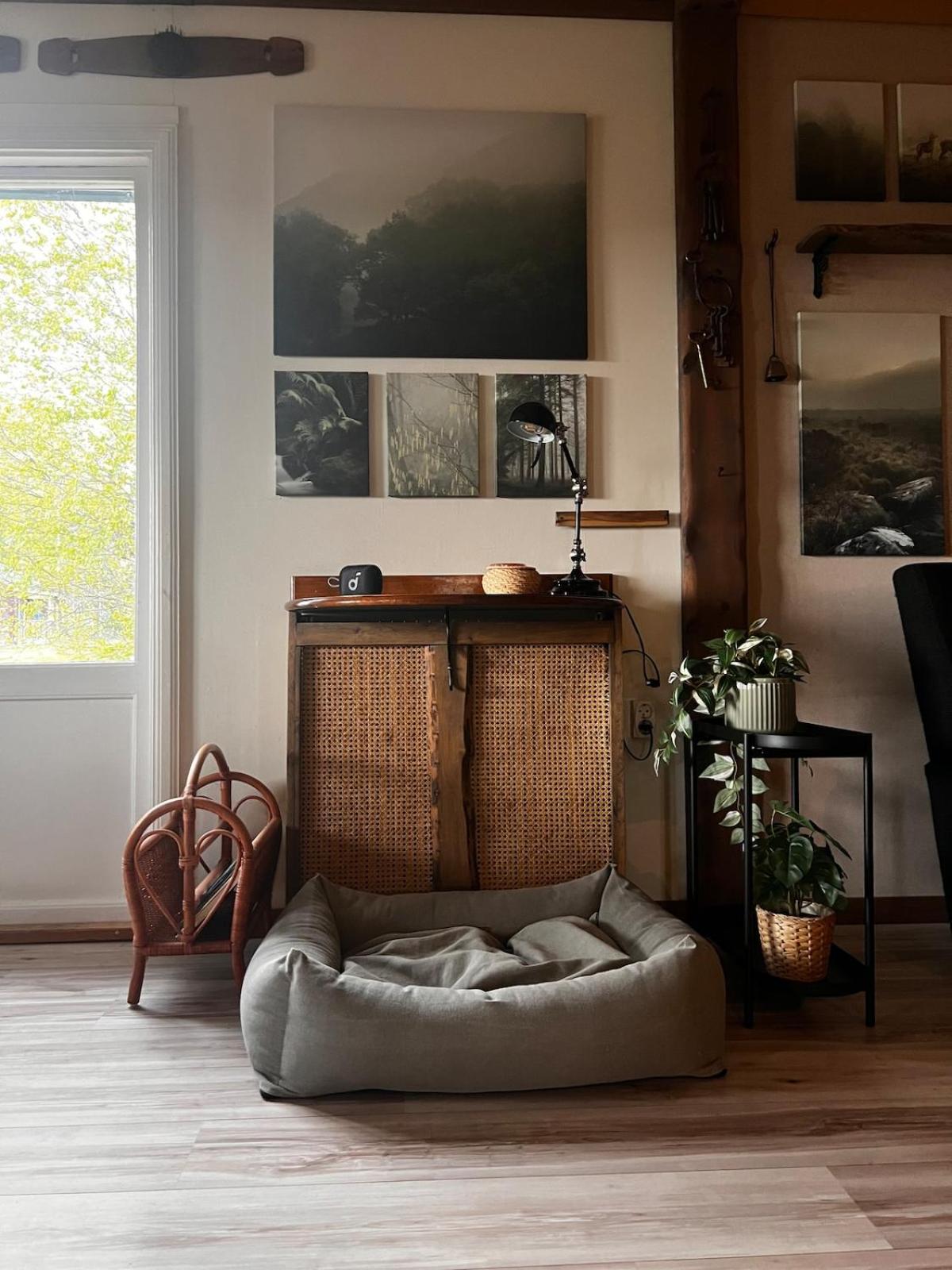 Hildas Hus with river view and spa