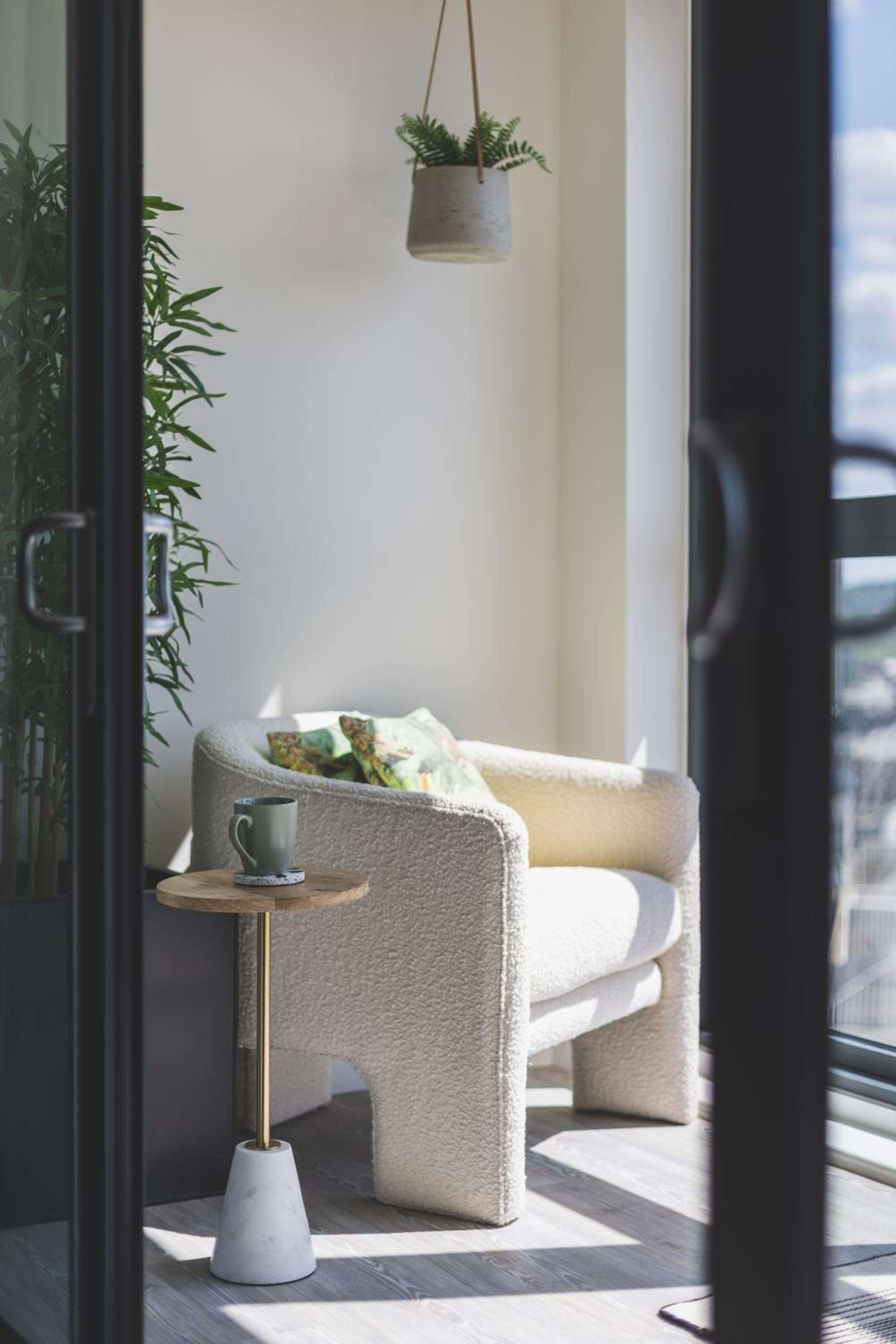 Stunning Premium 2 Bed Flat with Great Views - Rooftop on Top Floor