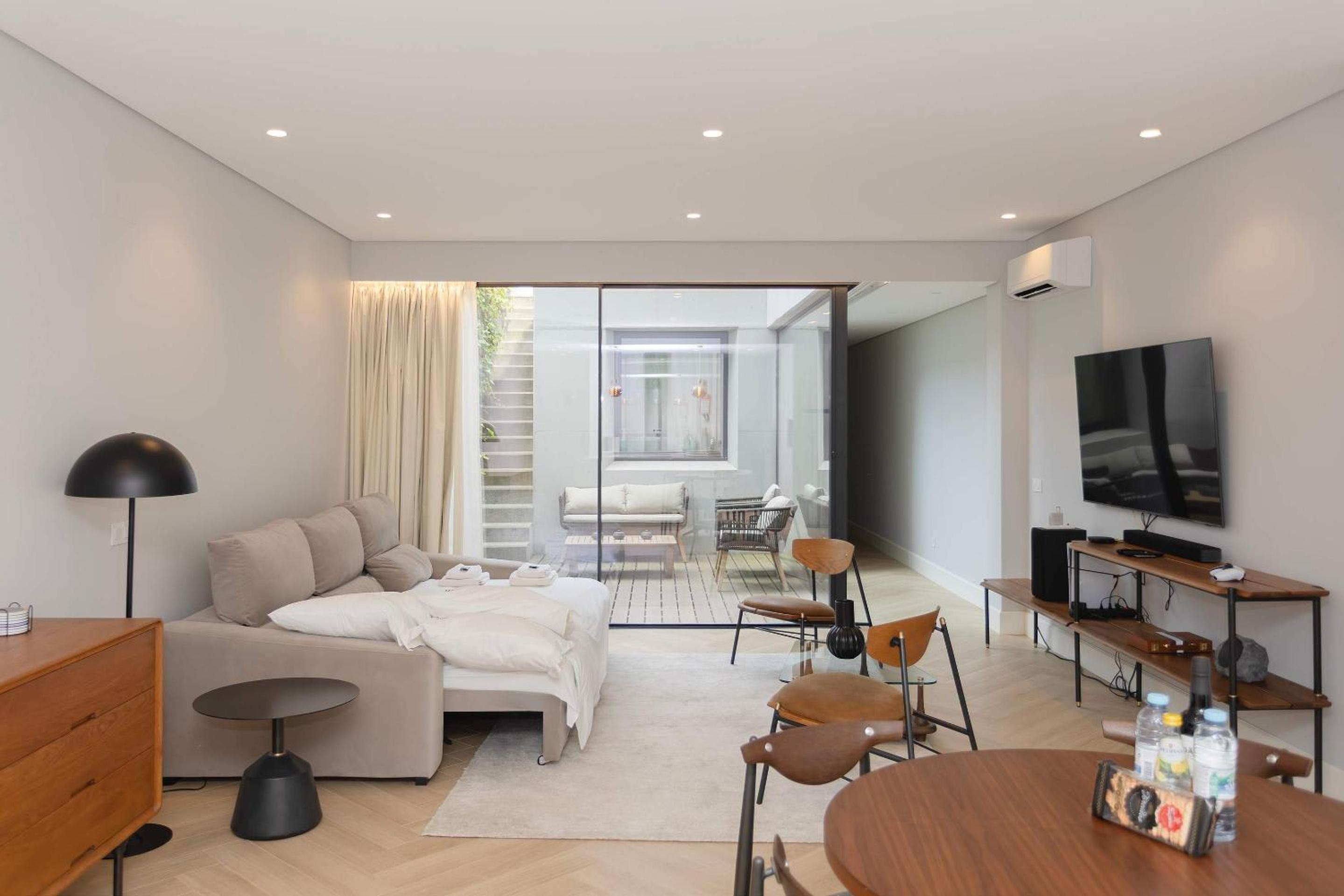 Liiiving in Porto - Pool Paradise Apartments