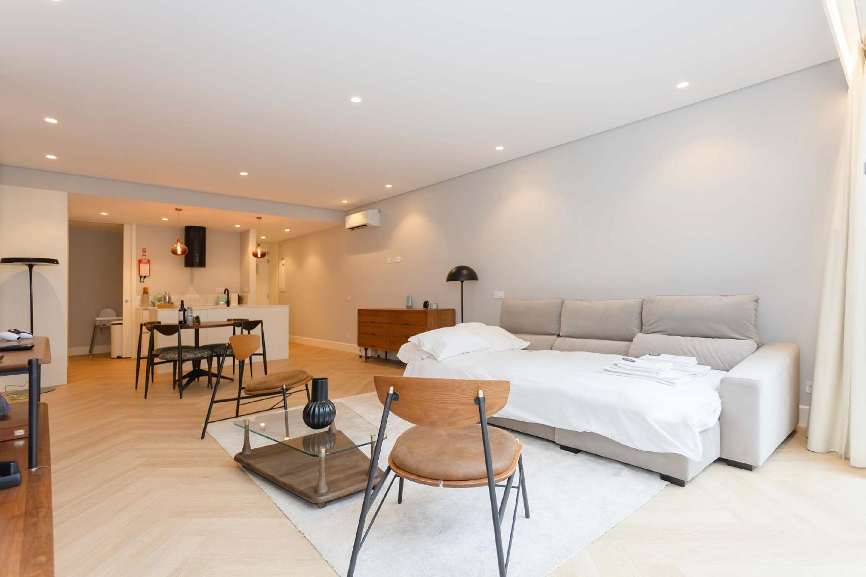 Liiiving in Porto - Pool Paradise Apartments