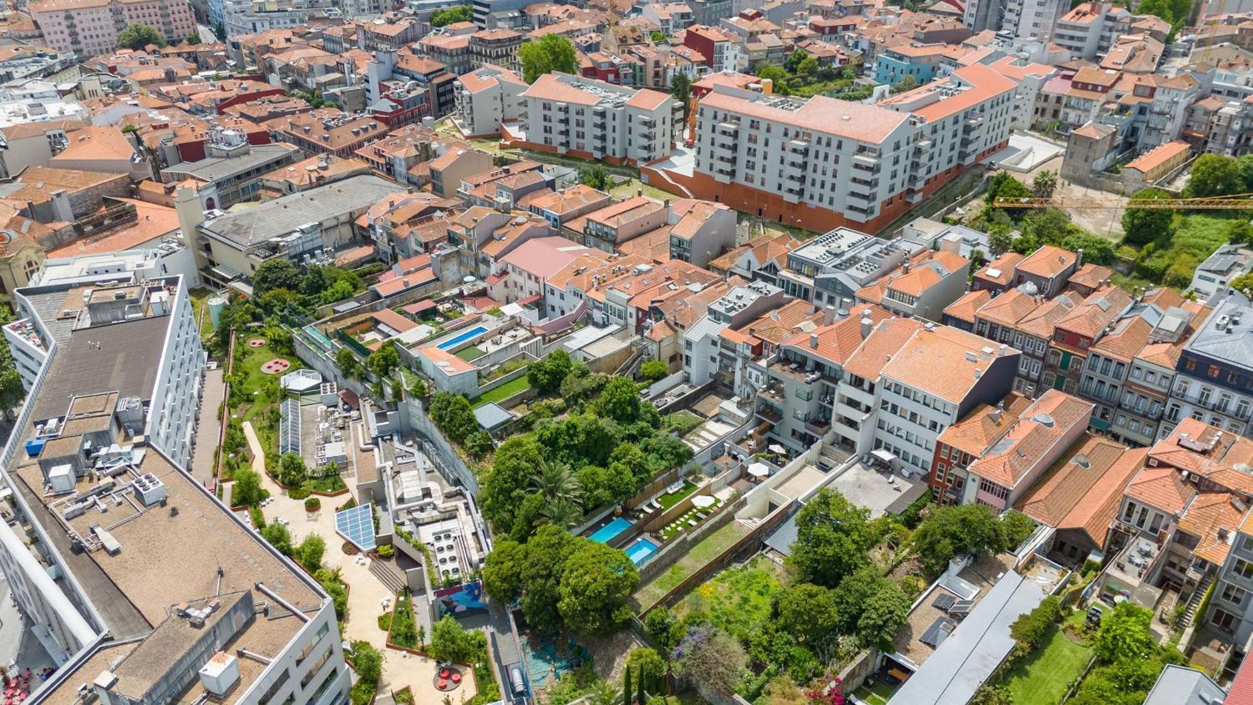 Liiiving in Porto - Pool Paradise Apartments