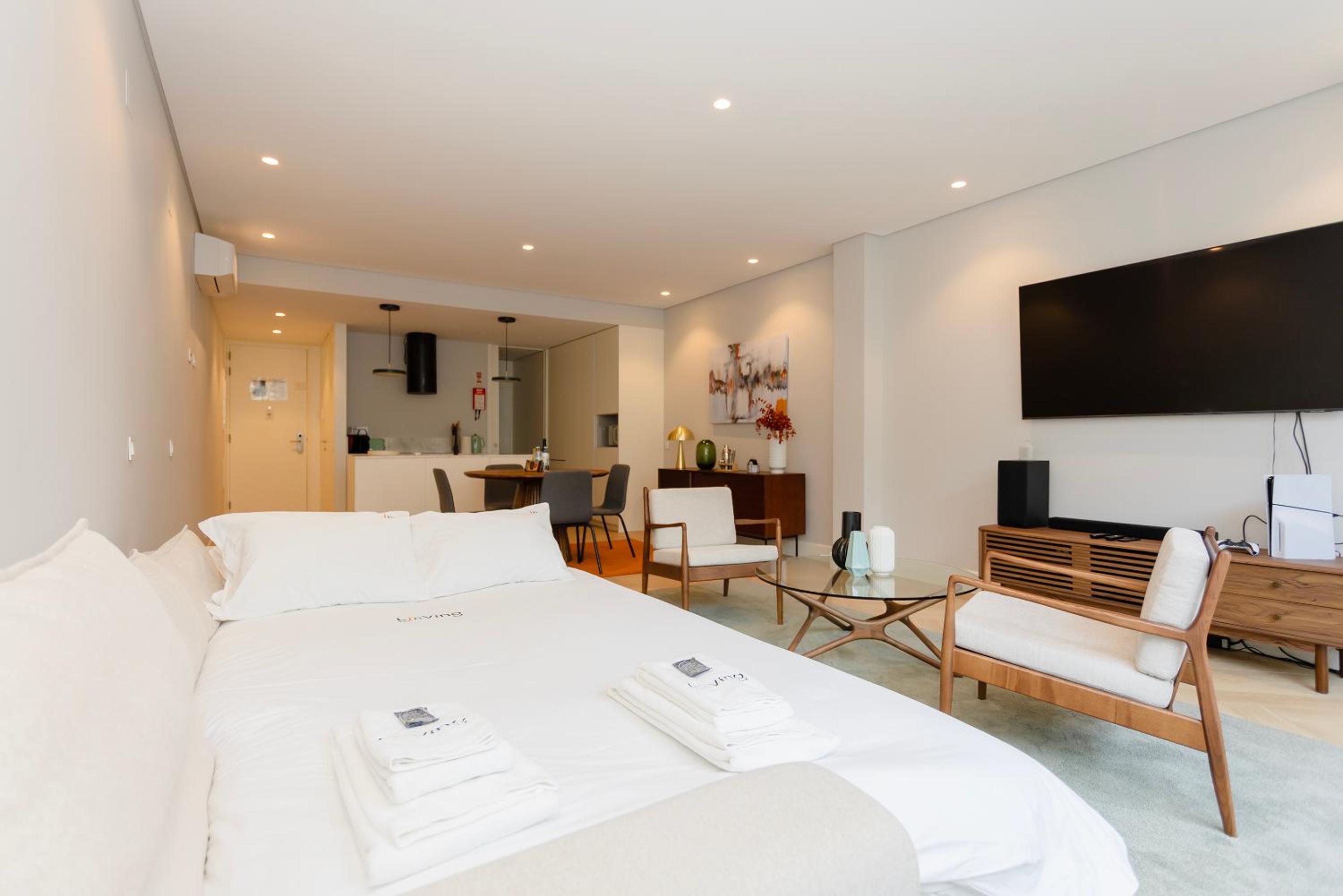 Liiiving in Porto - Pool Paradise Apartments