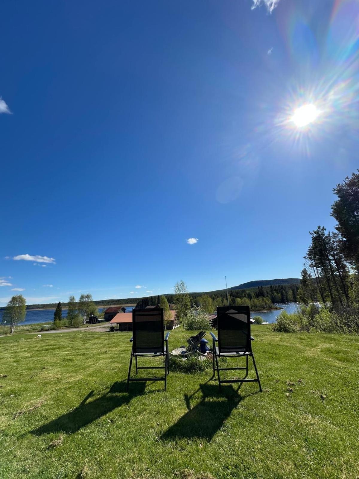 Hildas Hus with river view and spa
