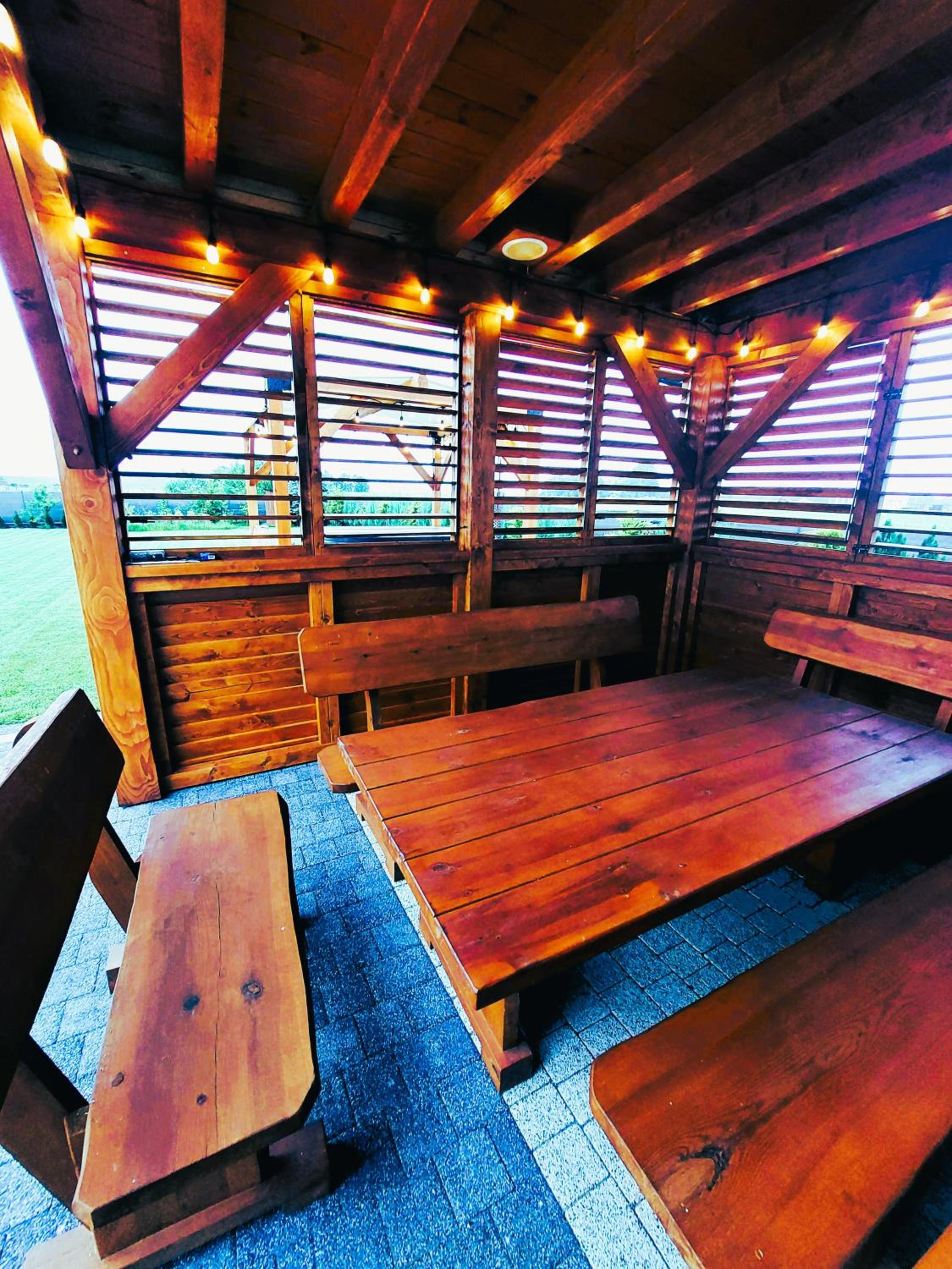 Domek NIVA z Jacuzzi i Widokiem na Zalew
