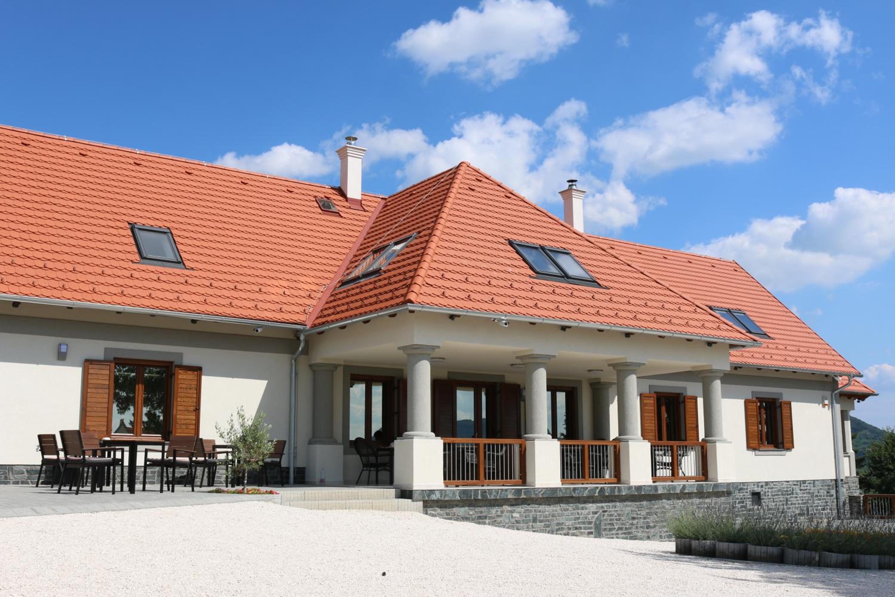 Villa Tolnay Vendégház view 4