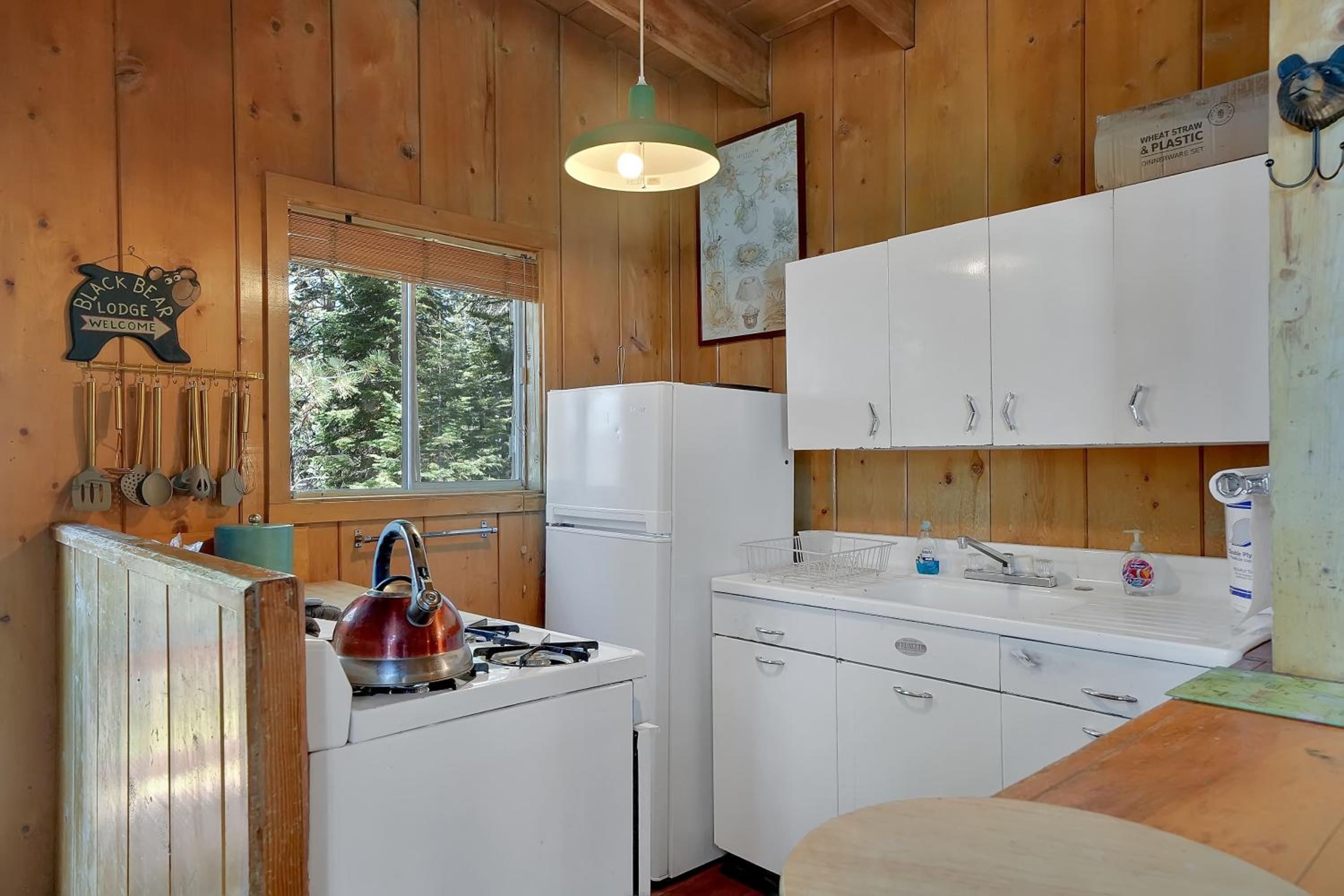 Kit Carson Lodge