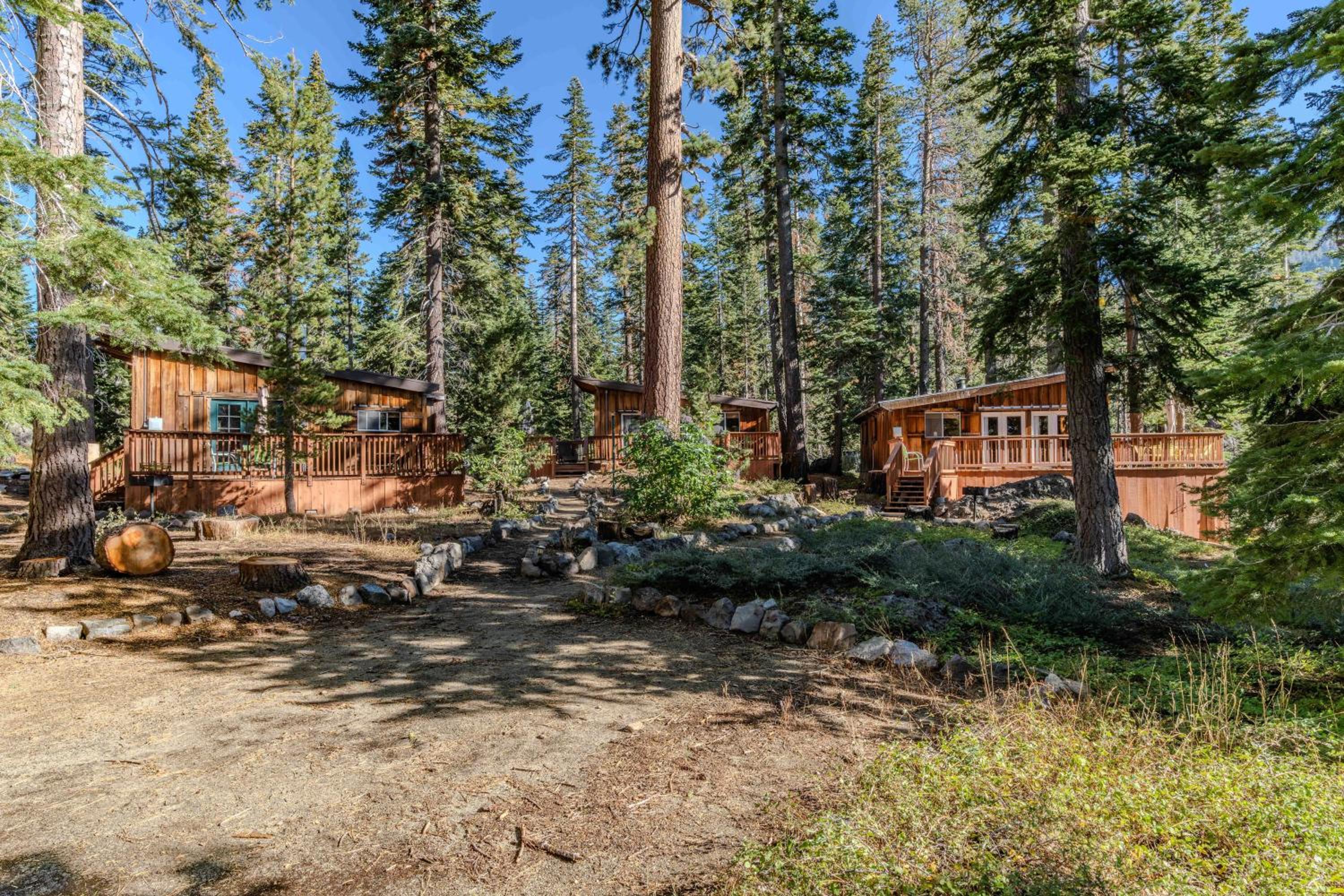 Kit Carson Lodge