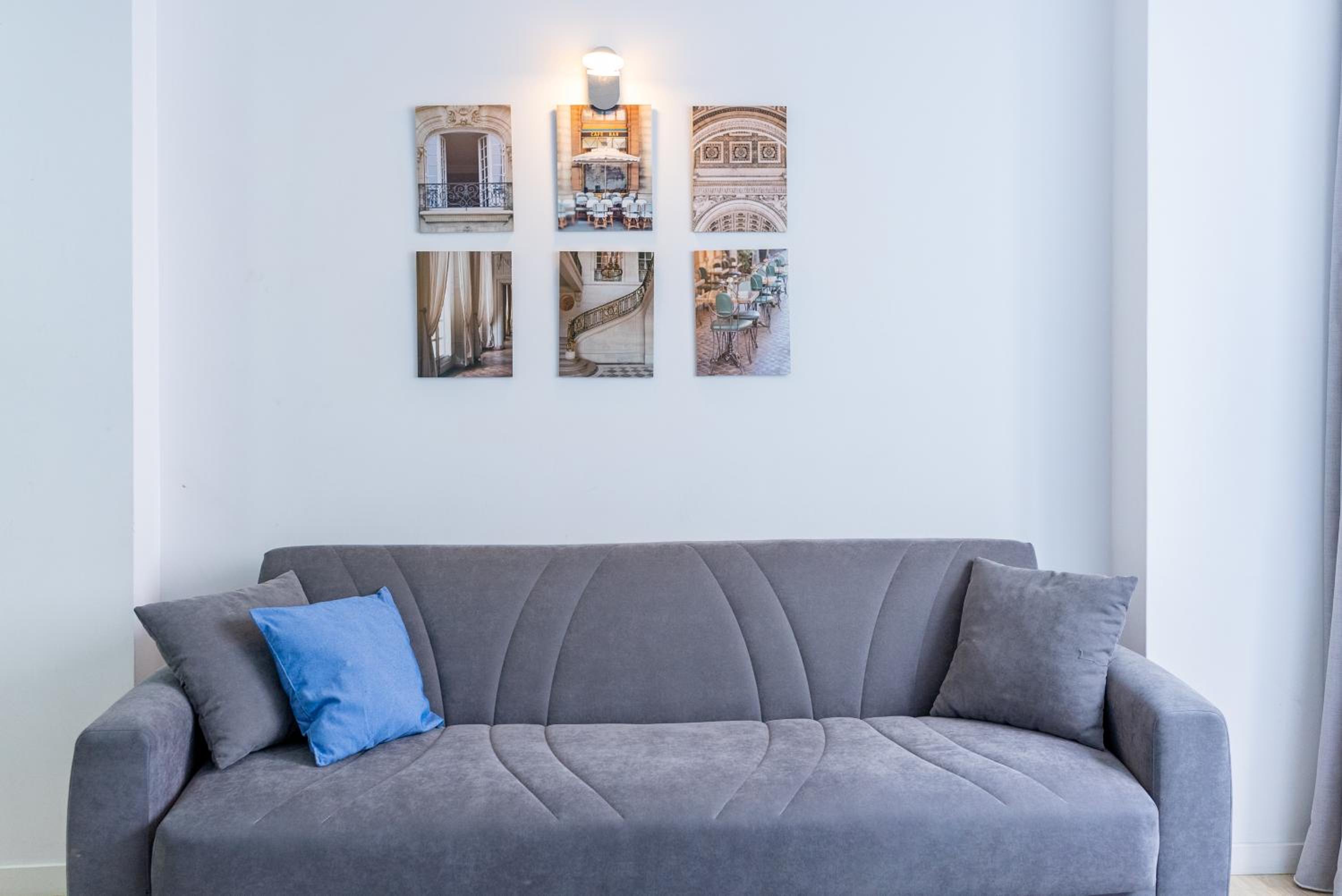 Happy's Apartments