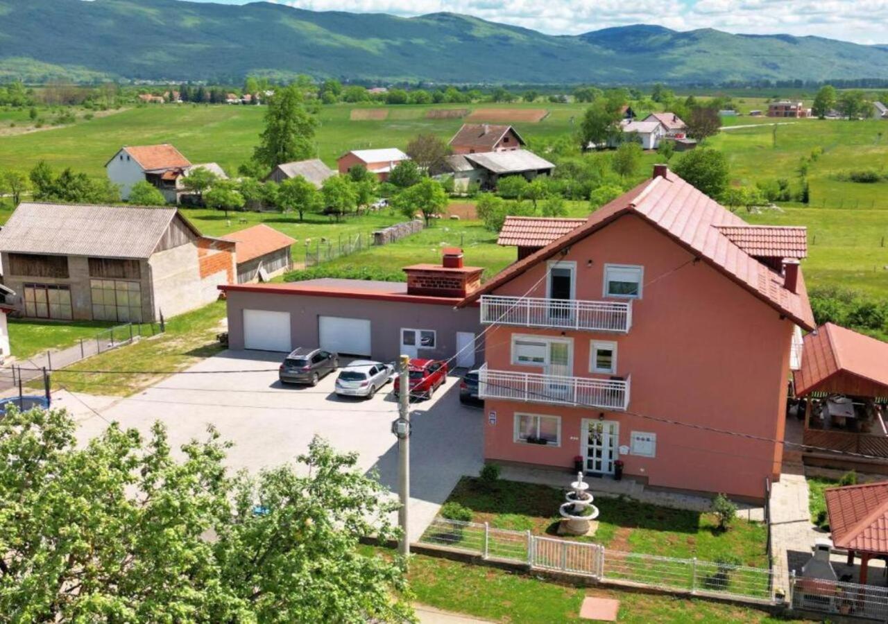 Guesthouse Viktorija Flat - Premium apartment