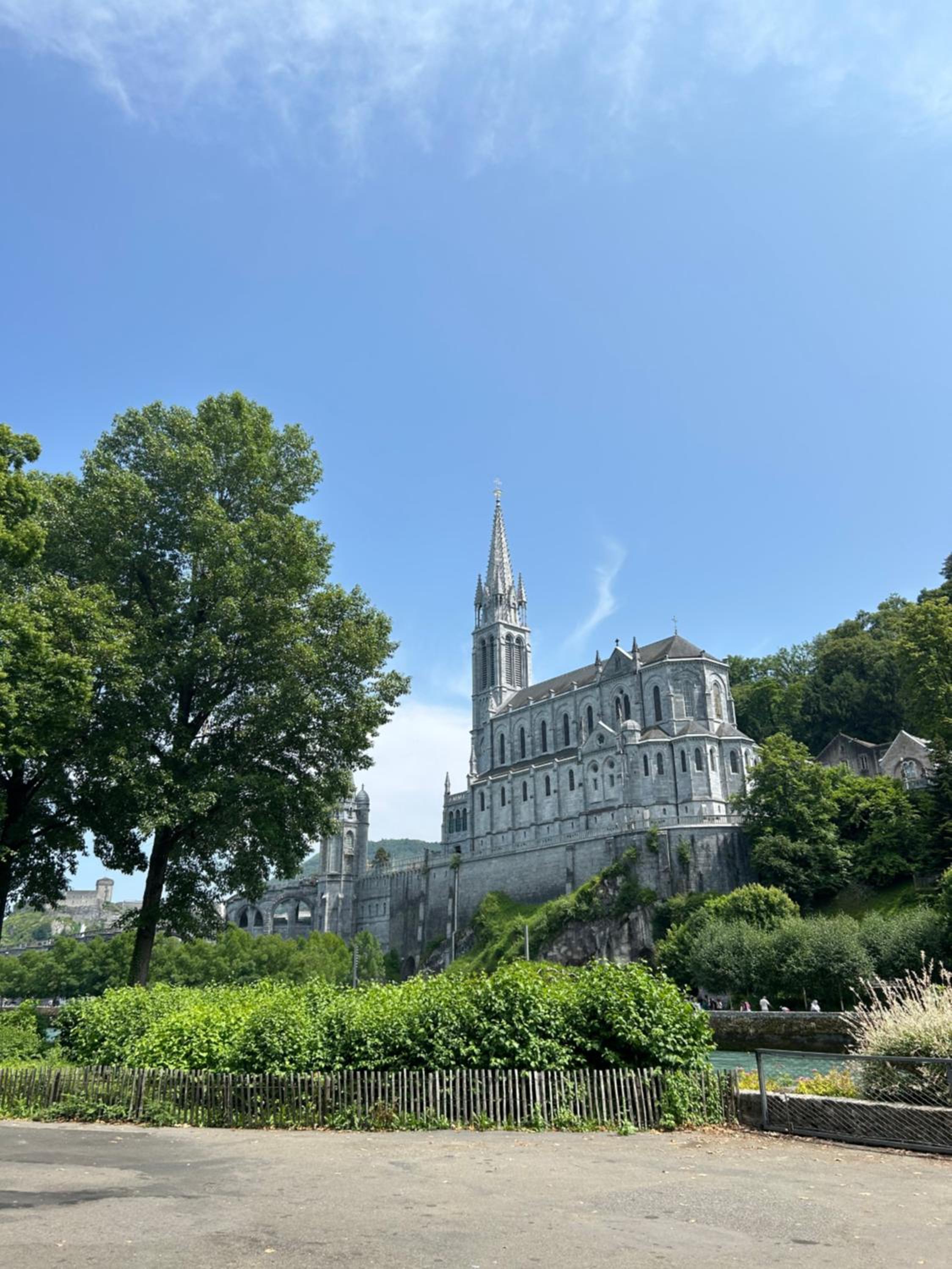 Maison triplex centre de Lourdes