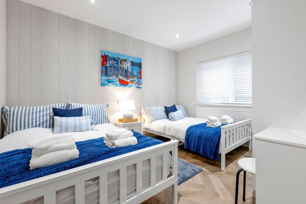 Roe Retreat by the sea