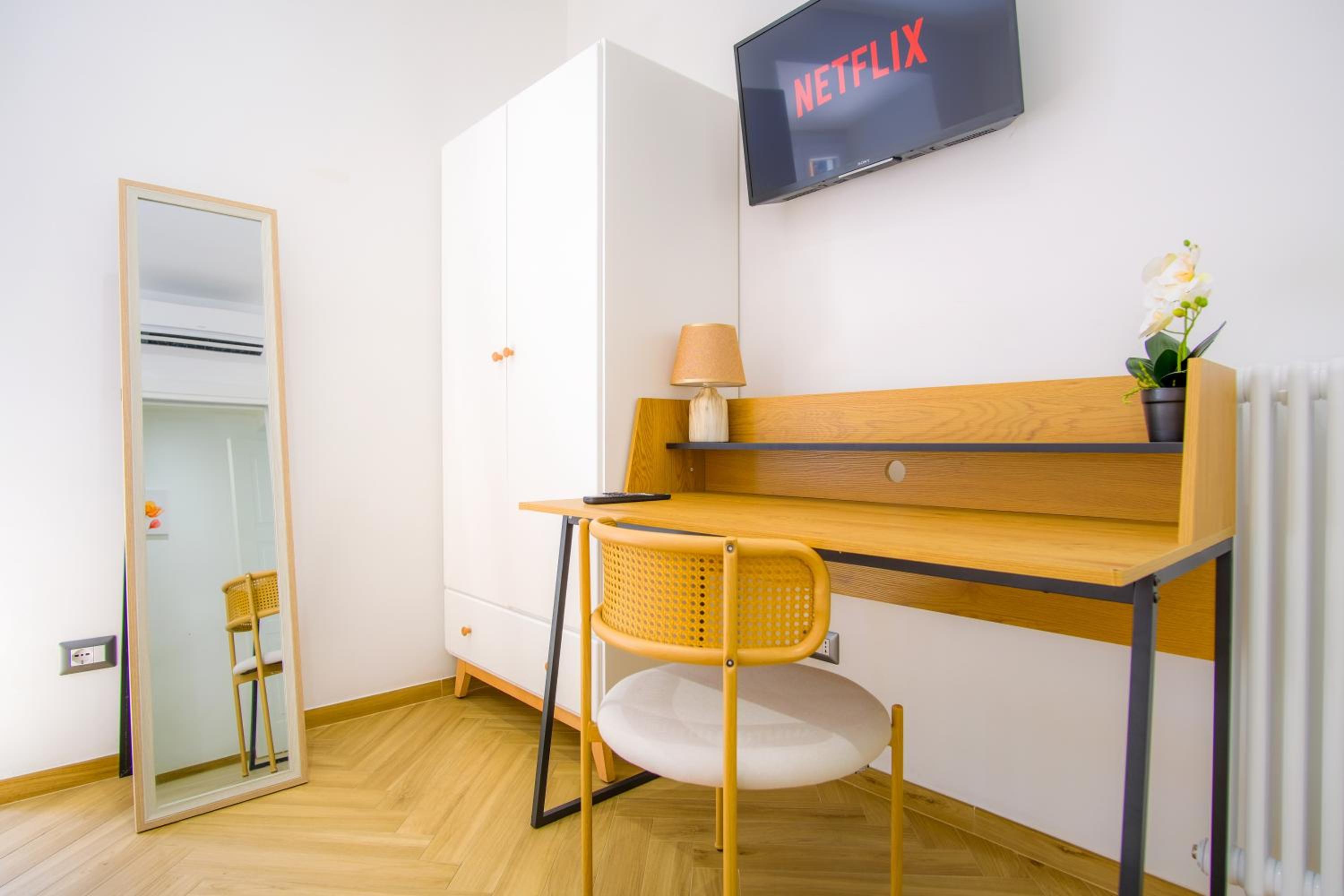 Elegantis Gracchi Apartment - Your Chic Retreat in Central Rome - Vatican Area