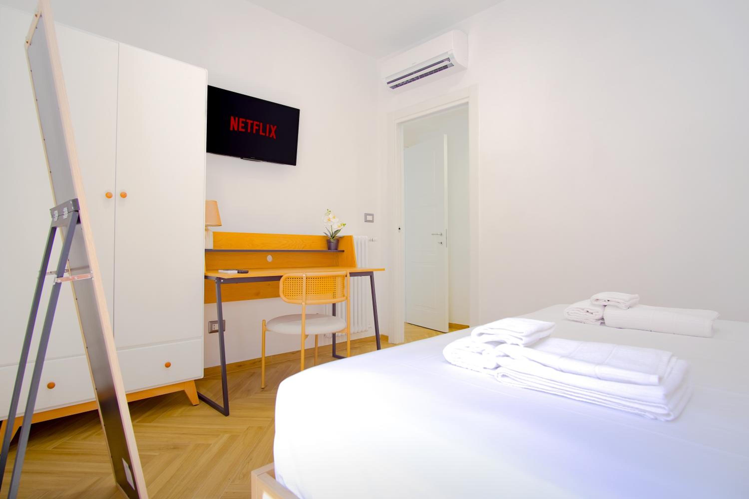 Elegantis Gracchi Apartment - Your Chic Retreat in Central Rome - Vatican Area