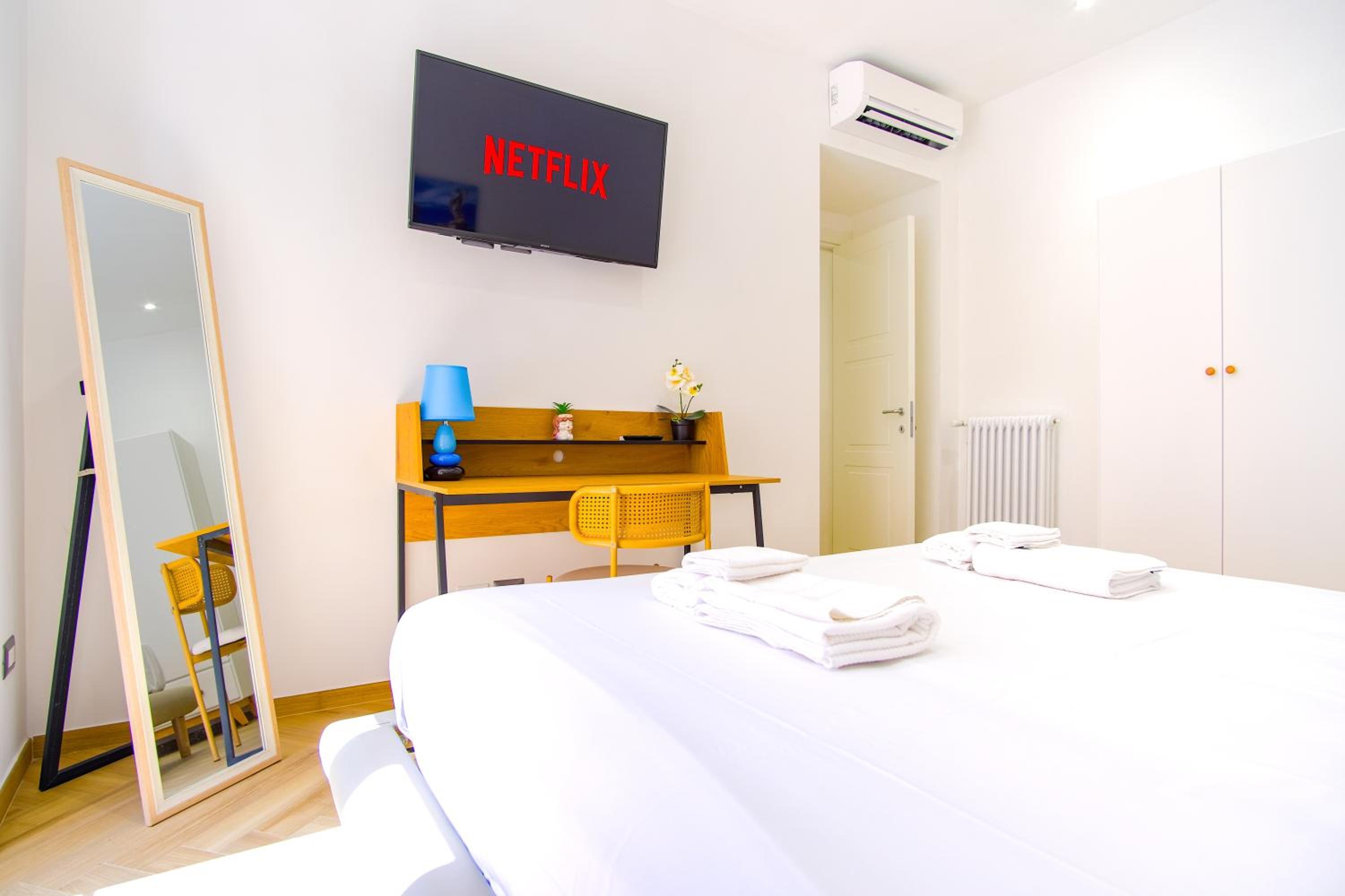 Elegantis Gracchi Apartment - Your Chic Retreat in Central Rome - Vatican Area