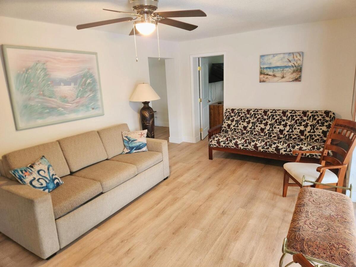 Largo, Fl Heated Pool 8 Beds 1 Mile to Beach Pets