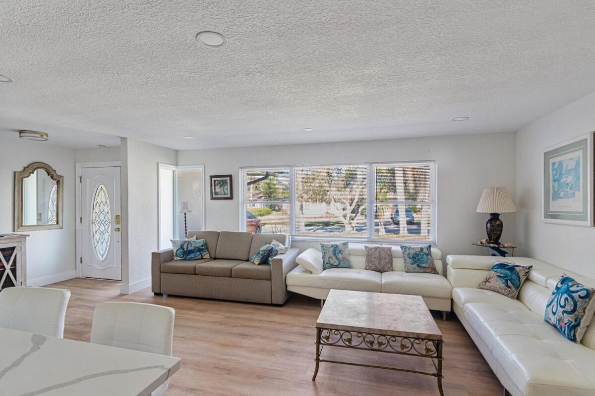 Largo, Fl Heated Pool 8 Beds 1 Mile to Beach Pets