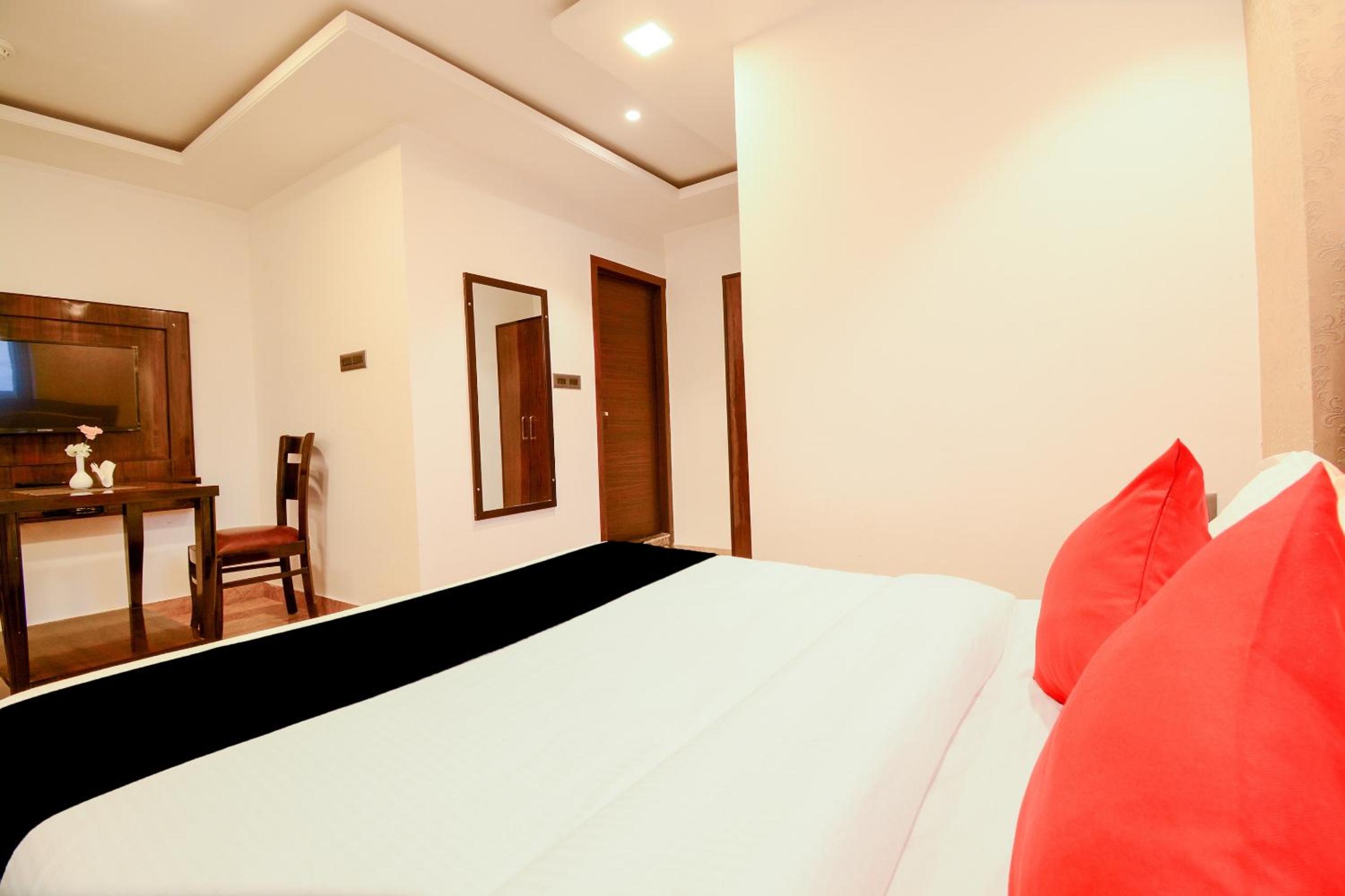 Hotel O Grand Lotus Inn