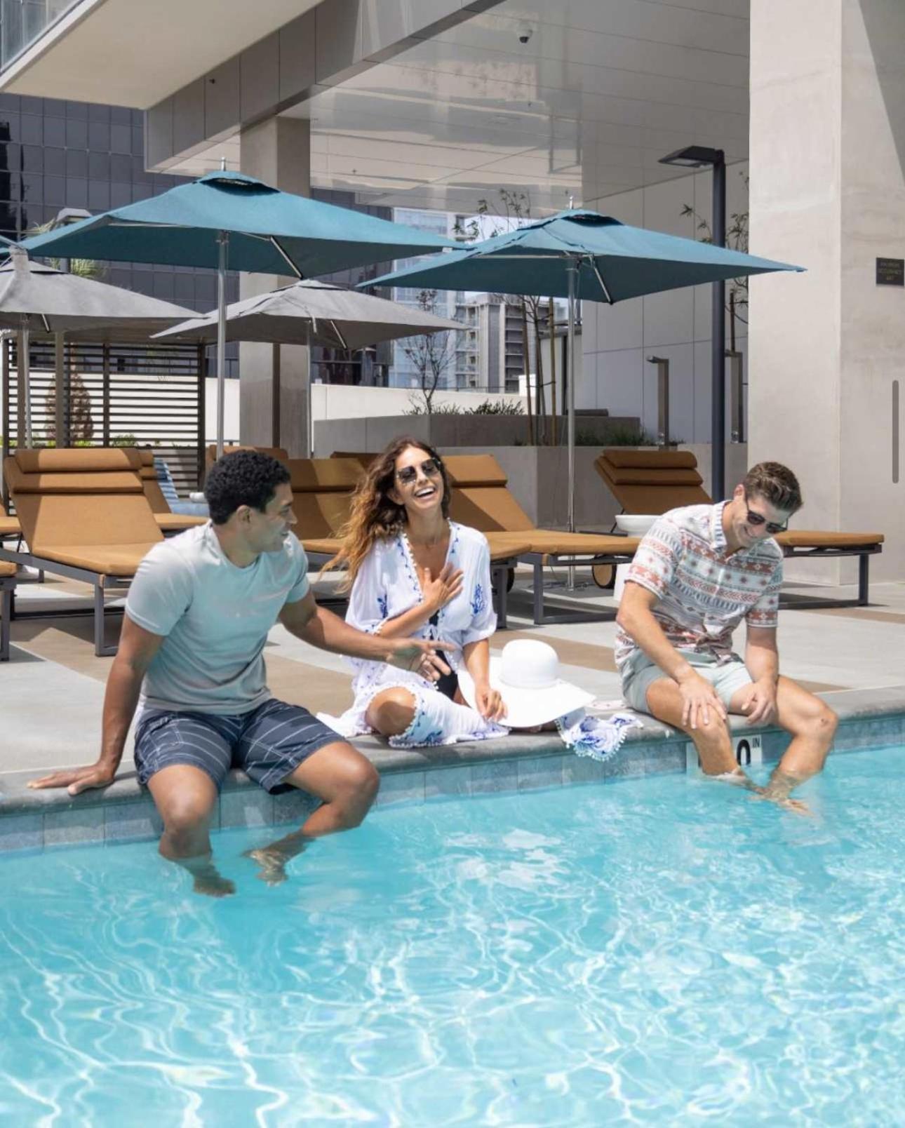 Luxury Penthouse 39th Floor · Ocean & Comic-Con