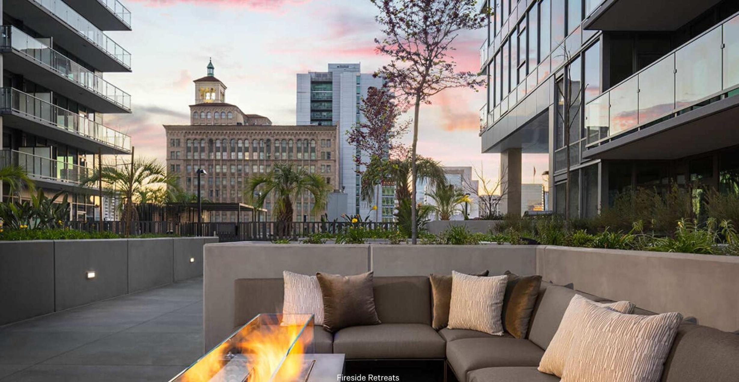 Luxury Penthouse 39th Floor · Ocean & Comic-Con