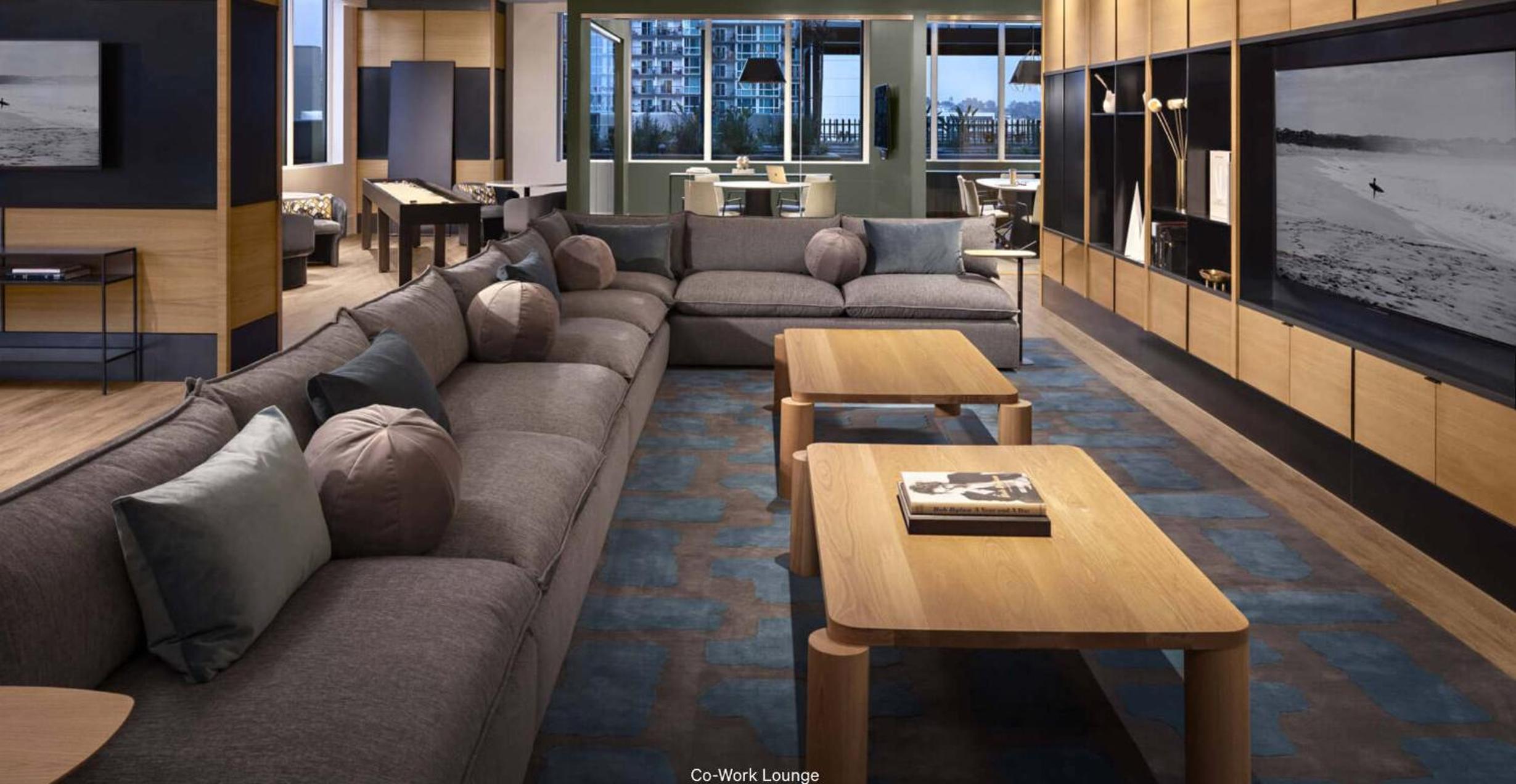 Luxury Penthouse 39th Floor · Ocean & Comic-Con