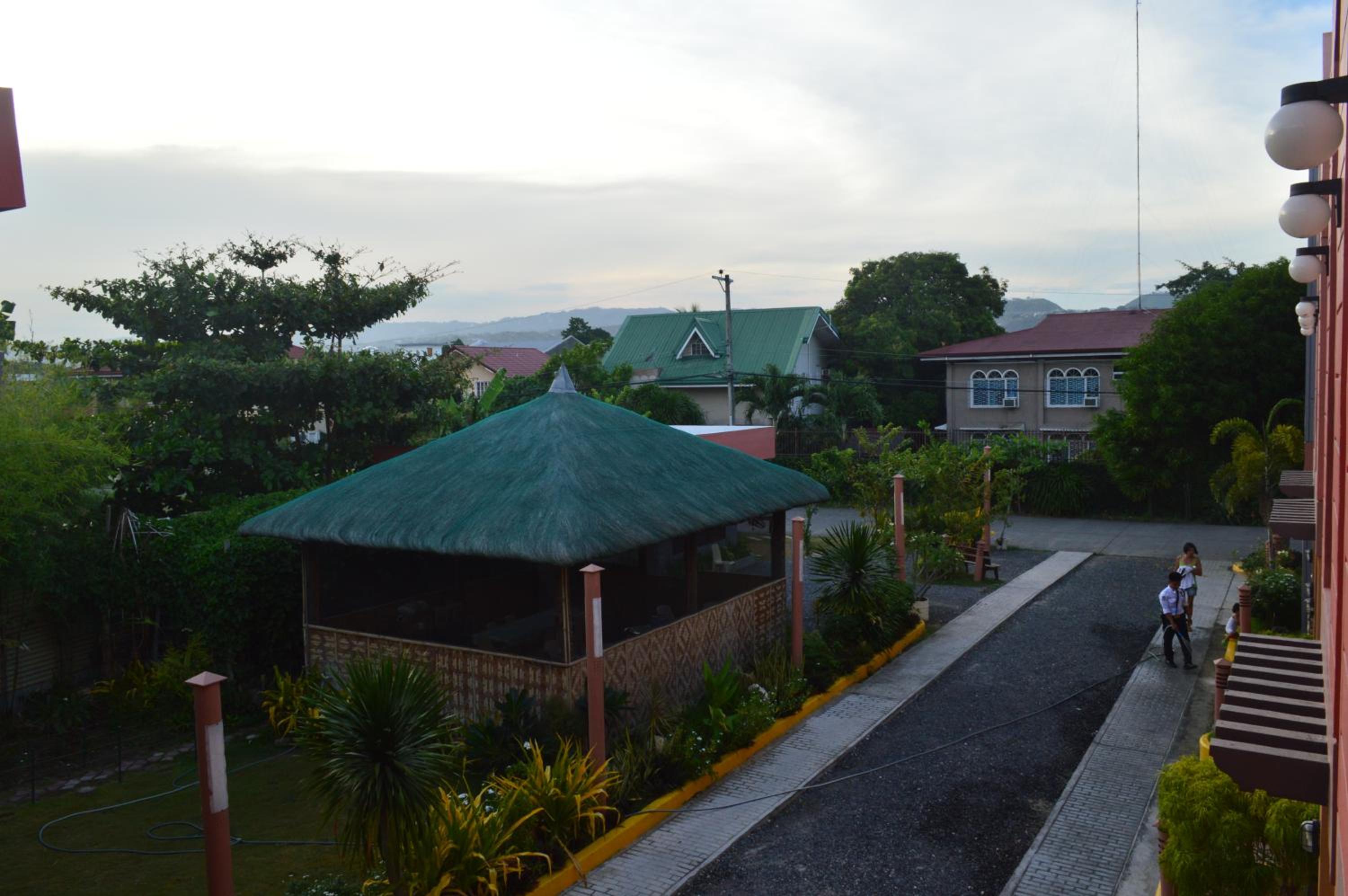 Manora Apartment