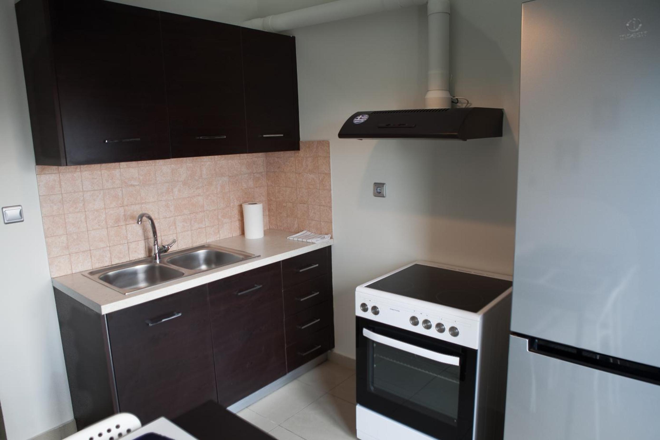 Lak Peristeri Homes 50m from metro station