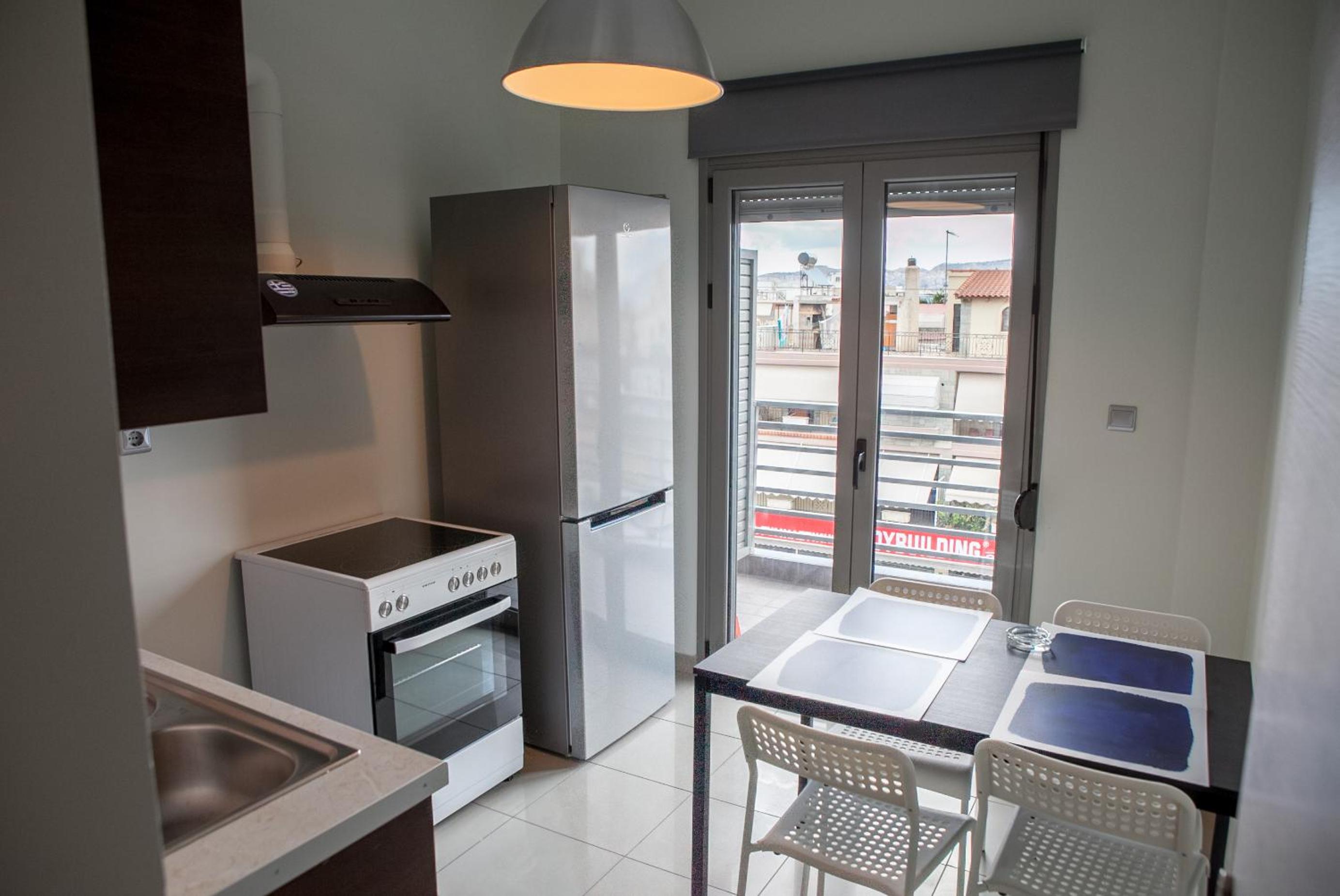 Lak Peristeri Homes 50m from metro station