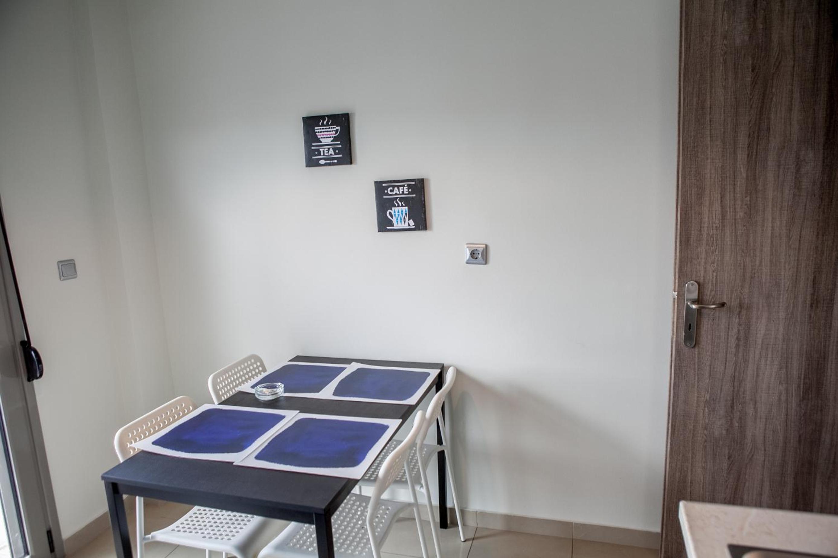 Lak Peristeri Homes 50m from metro station